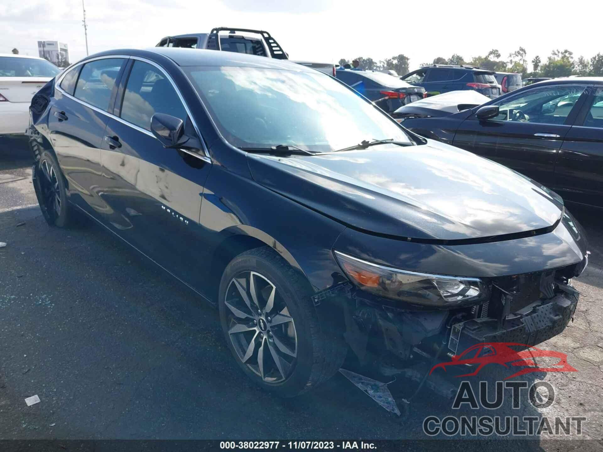 CHEVROLET MALIBU 2018 - 1G1ZD5ST6JF275900