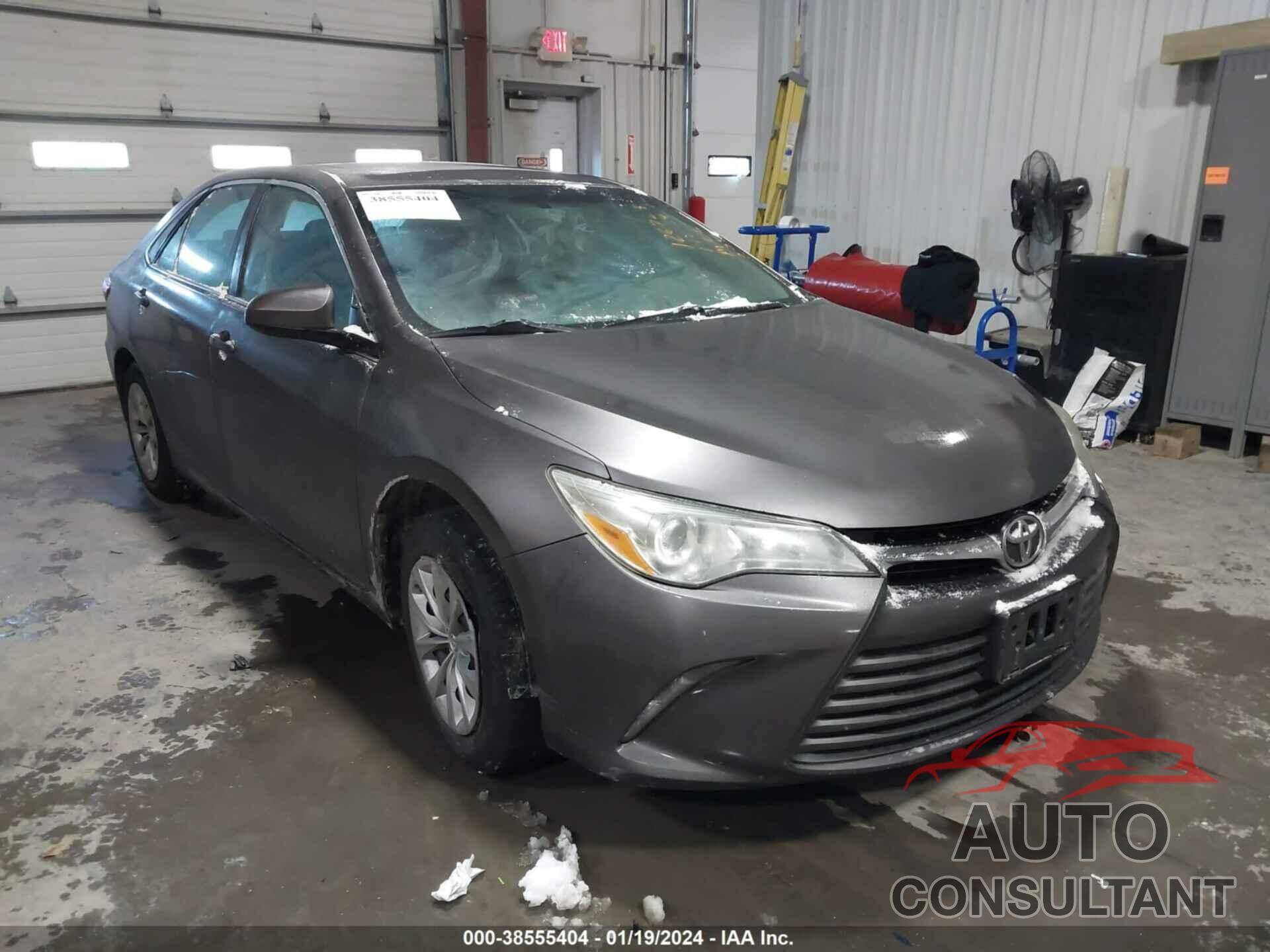 TOYOTA CAMRY 2016 - 4T4BF1FK5GR564138