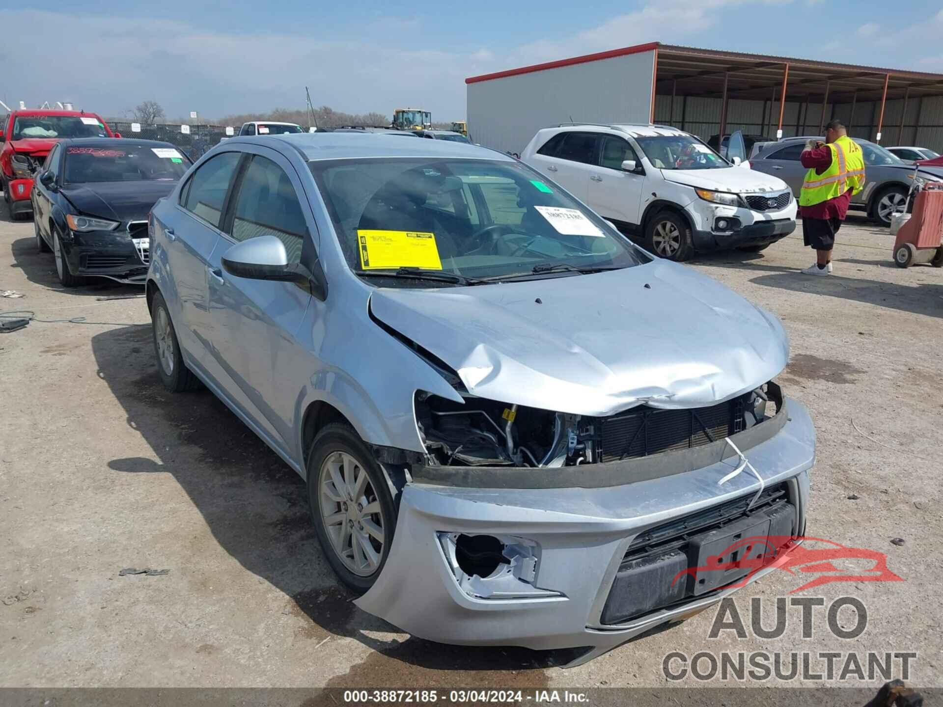 CHEVROLET SONIC 2018 - 1G1JD5SH3J4119916