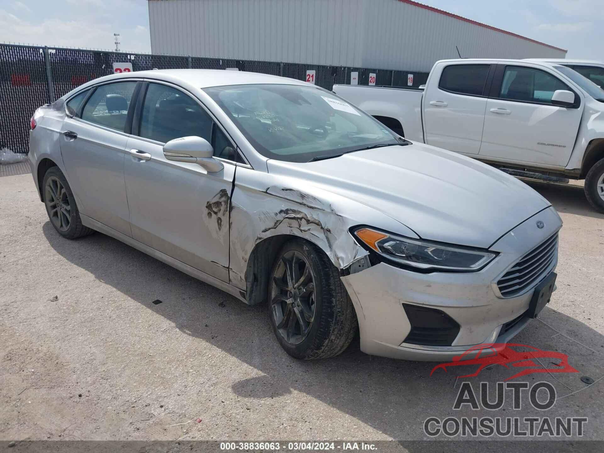 FORD FUSION 2019 - 3FA6P0CD2KR150897