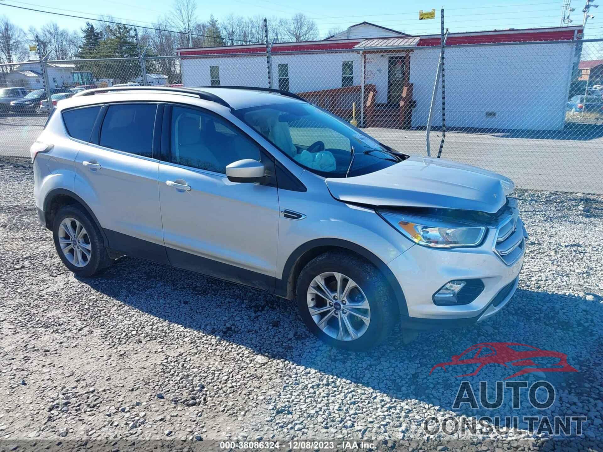 FORD ESCAPE 2018 - 1FMCU0GD5JUD06000