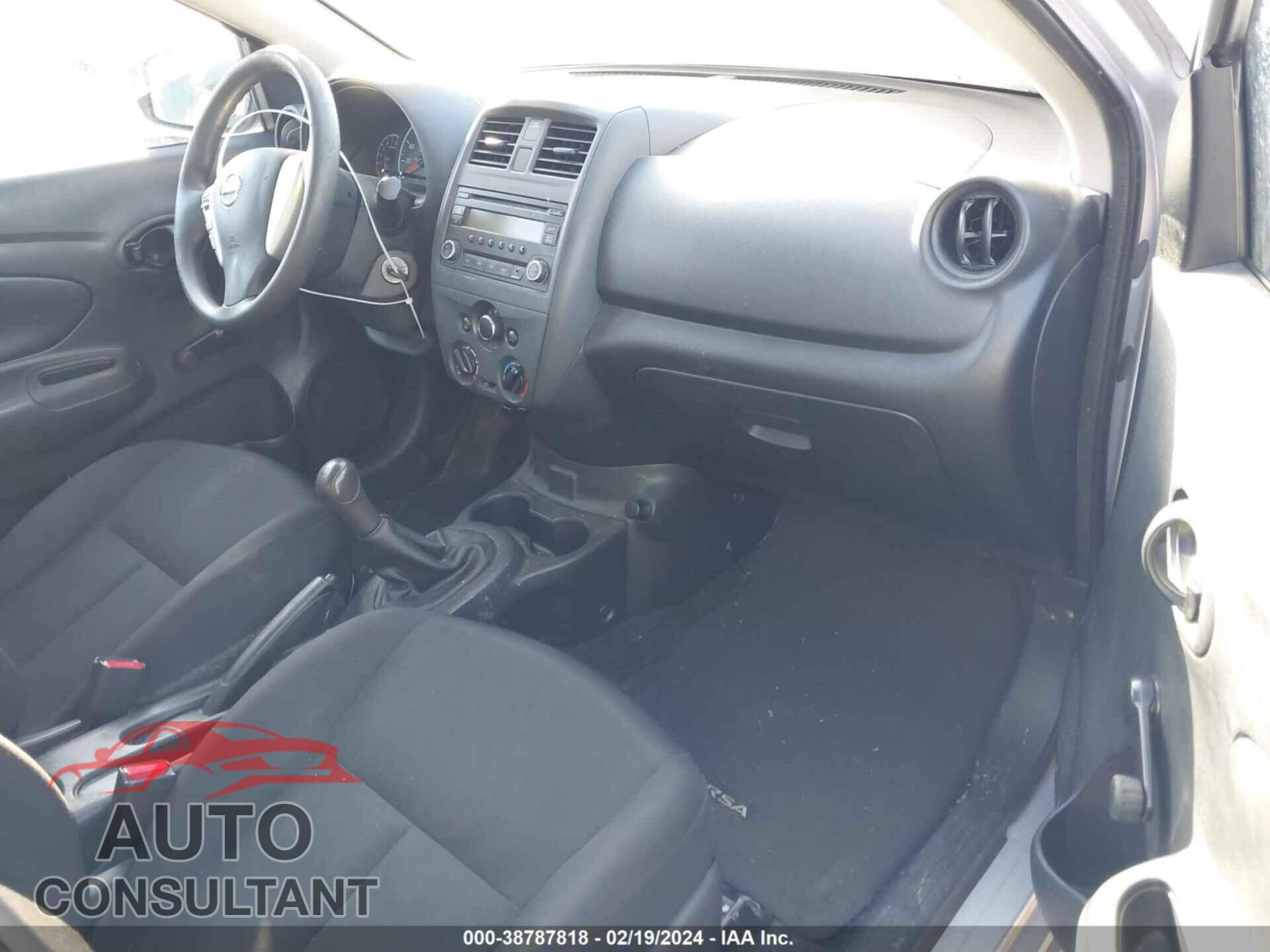 NISSAN VERSA 2017 - 3N1CN7AP3HL844067