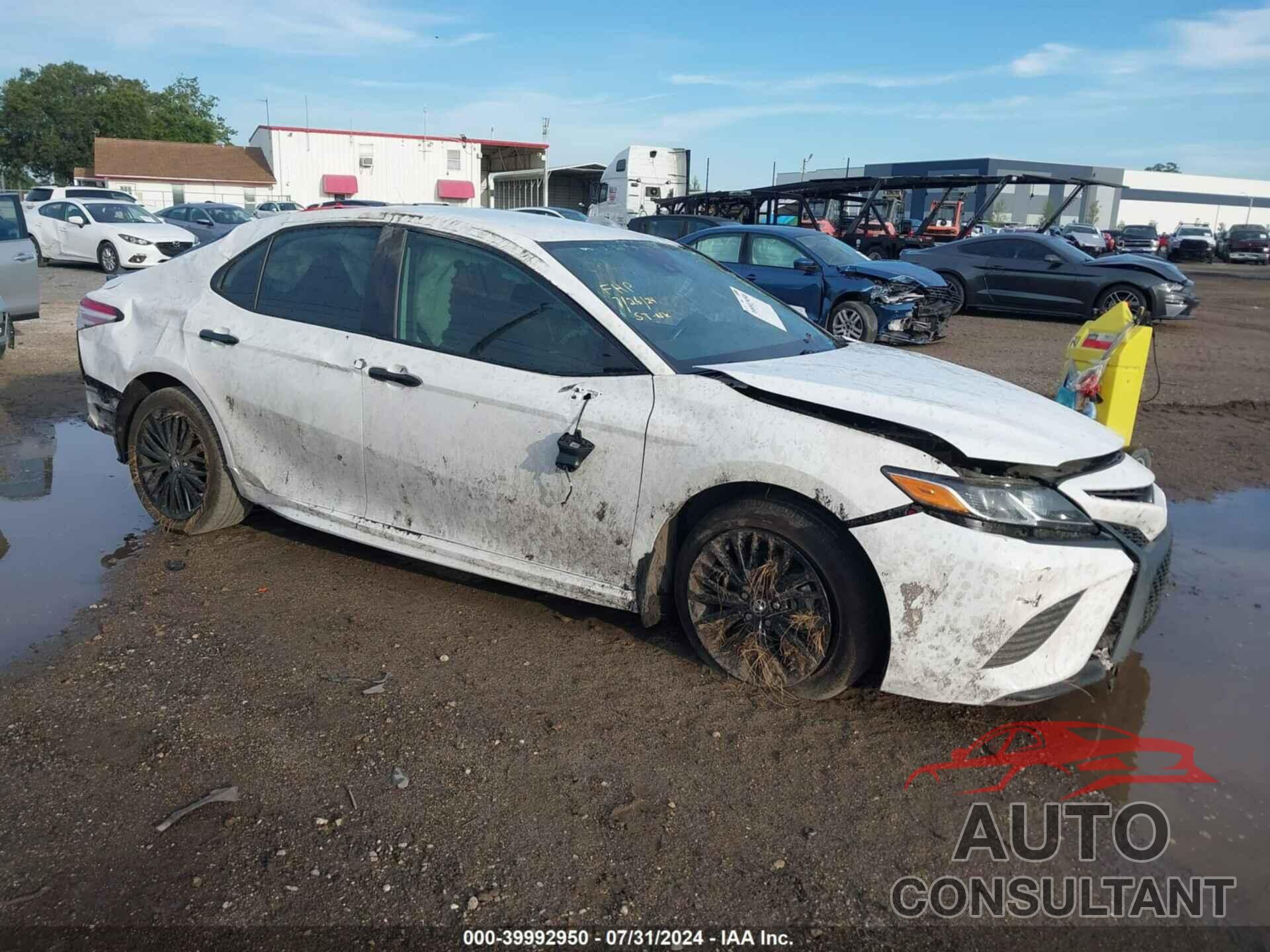 TOYOTA CAMRY 2020 - 4T1G11AK5LU301048