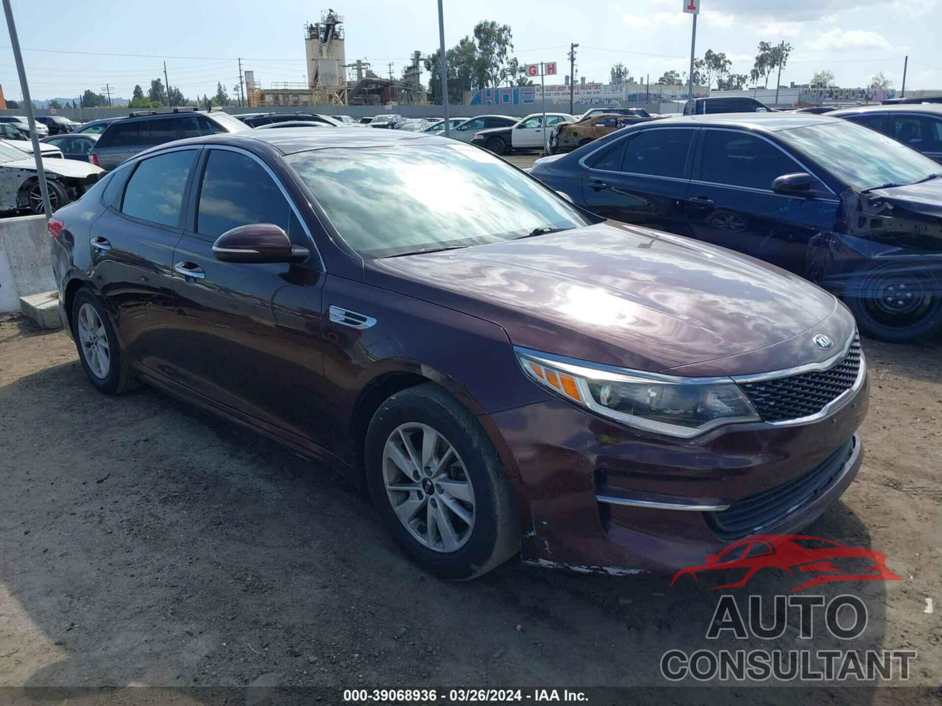 KIA OPTIMA 2018 - 5XXGT4L32JG185655