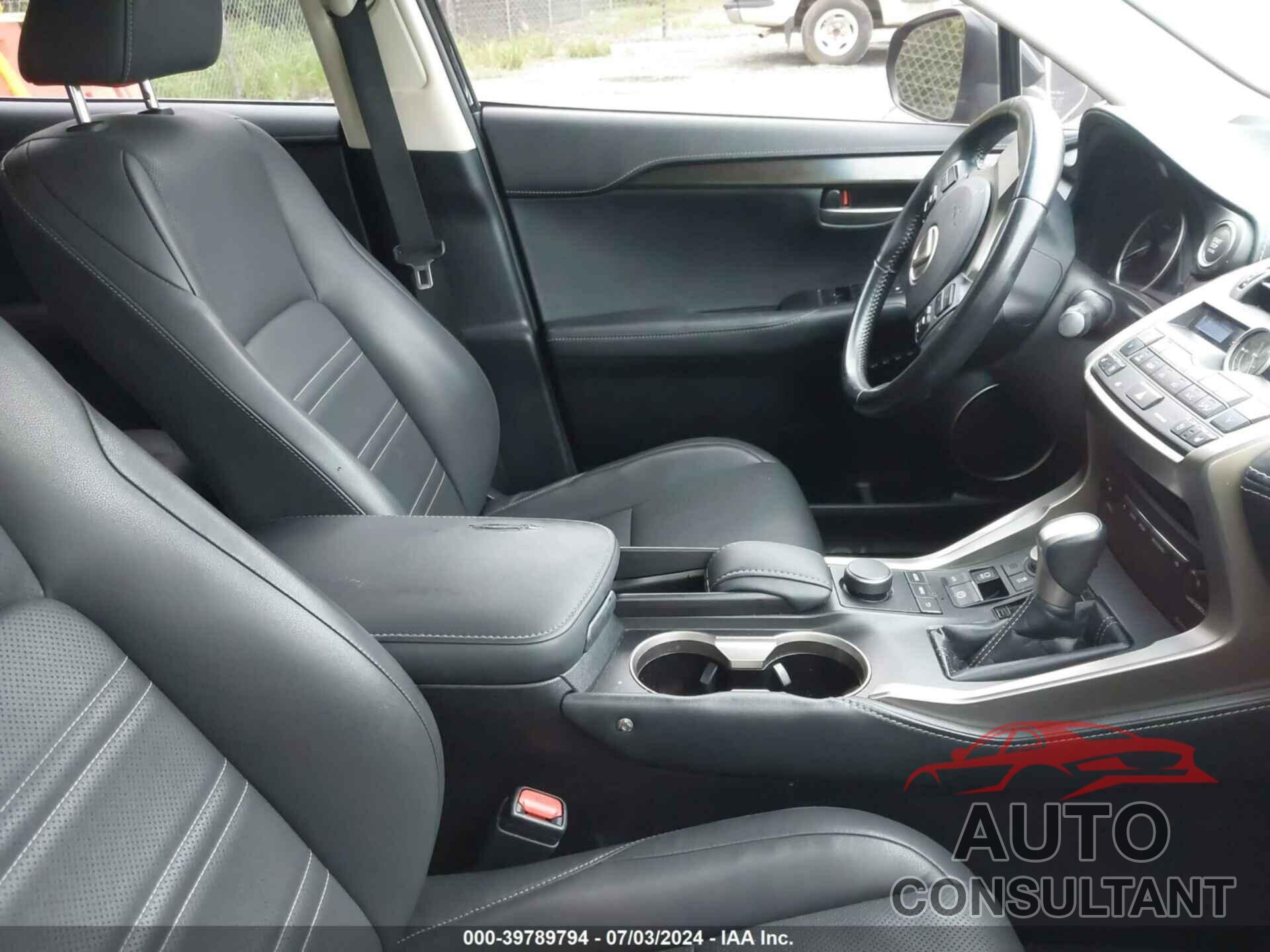 LEXUS NX 200T 2017 - JTJYARBZ9H2083196