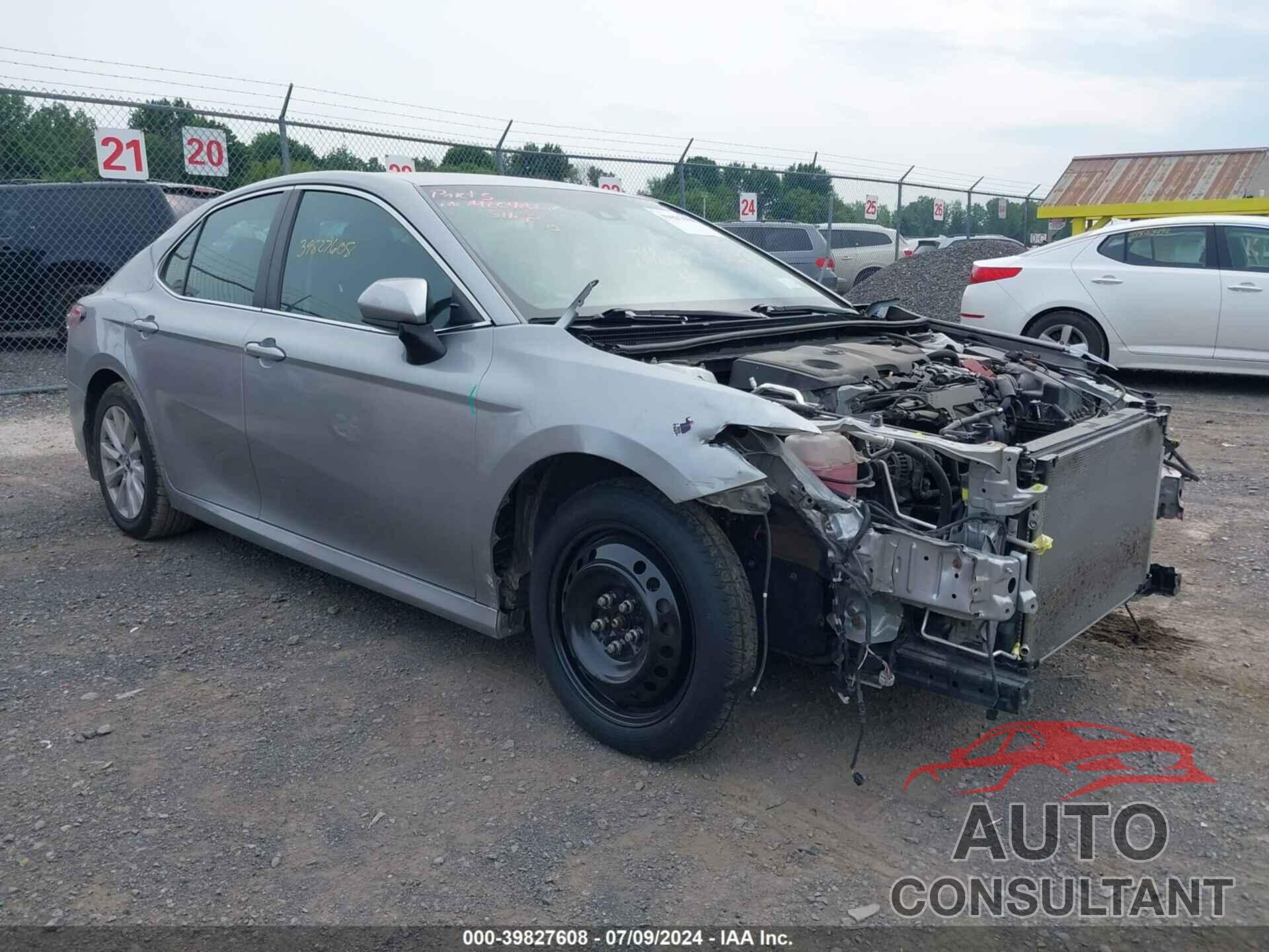 TOYOTA CAMRY 2018 - 4T1B11HK2JU626706
