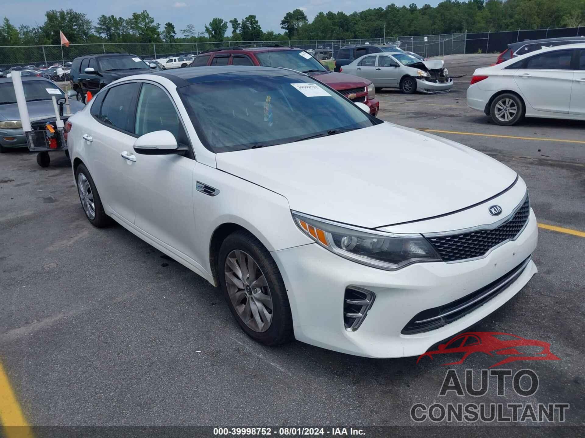 KIA OPTIMA 2018 - 5XXGT4L30JG183399