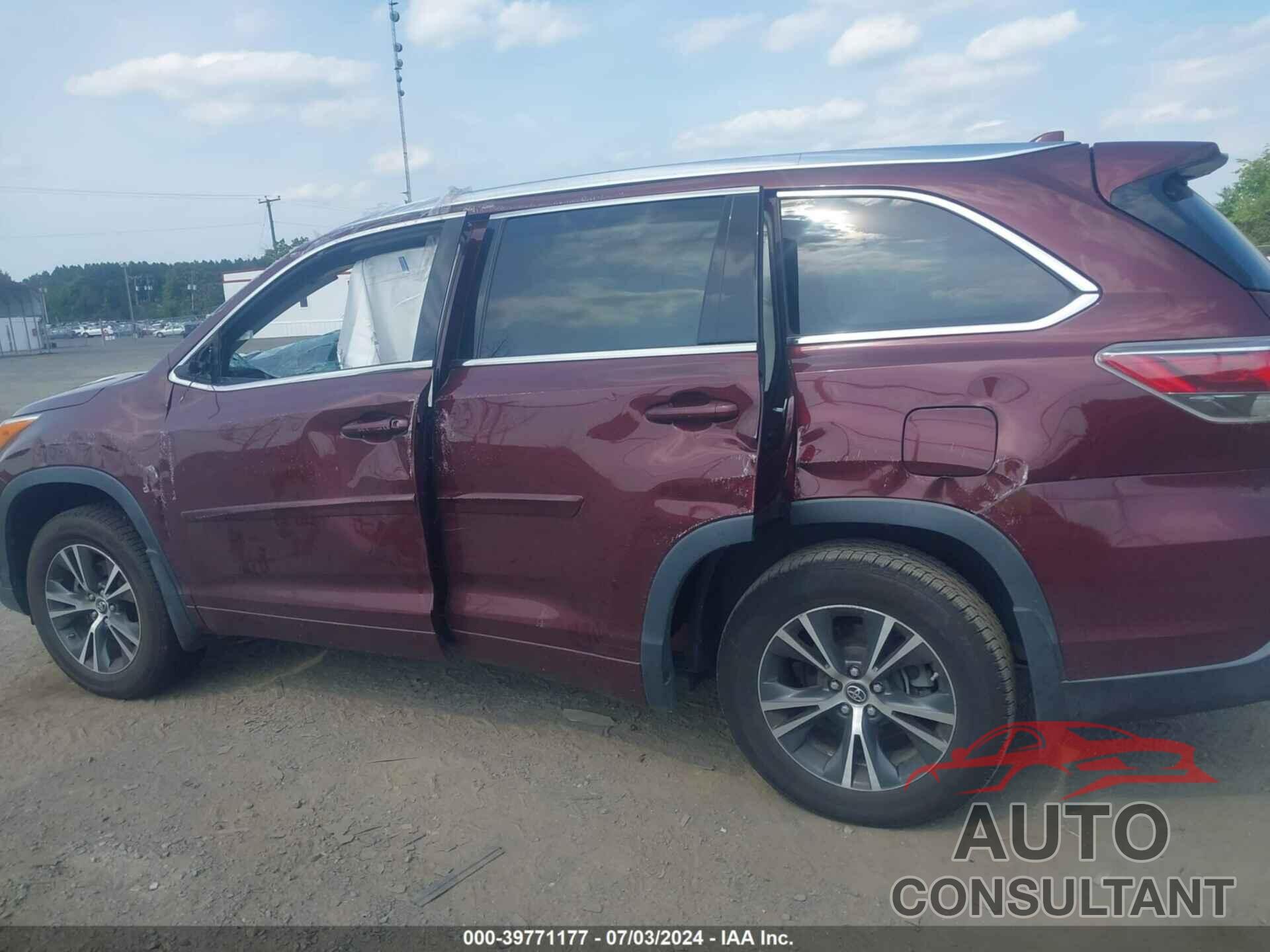TOYOTA HIGHLANDER 2016 - 5TDJKRFH0GS331099