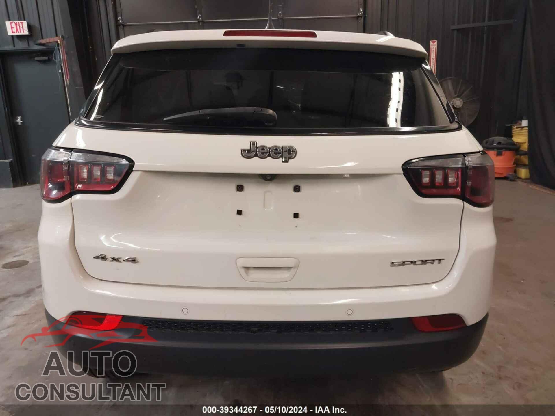 JEEP COMPASS 2017 - 3C4NJDAB7HT642384