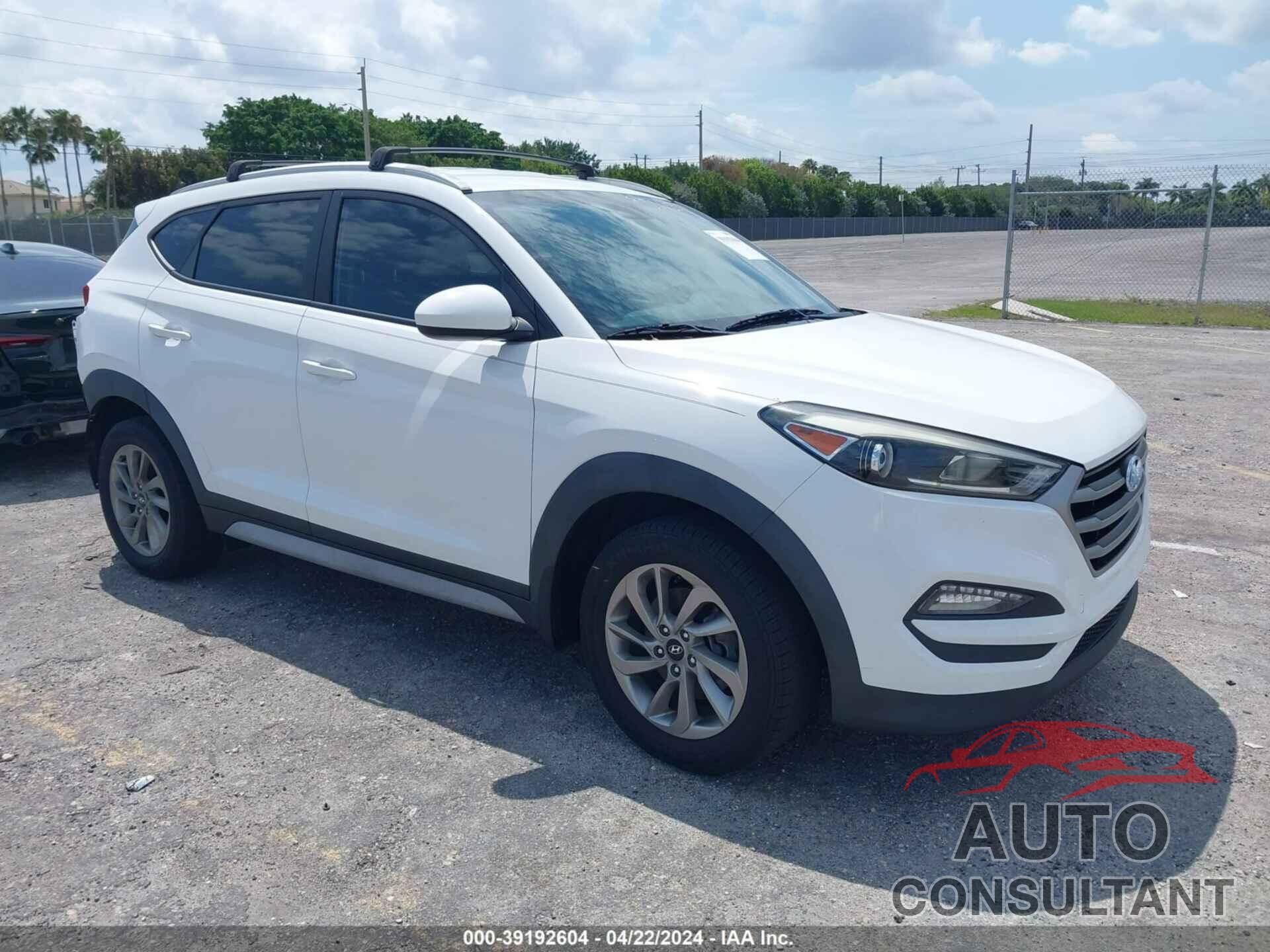 HYUNDAI TUCSON 2017 - KM8J33A40HU554783