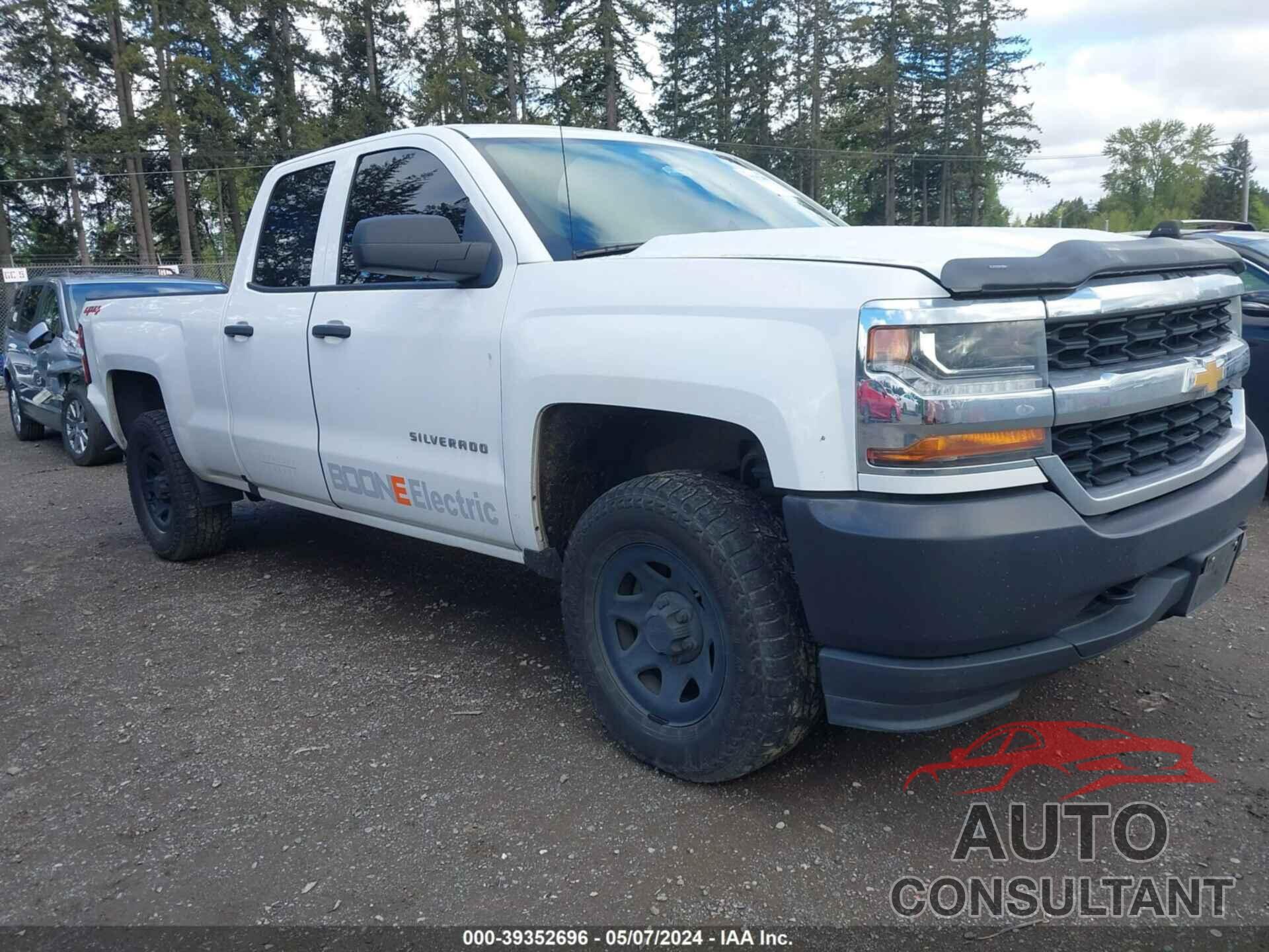 CHEVROLET SILVERADO 1500 2018 - 1GCVKNEC4JZ163294