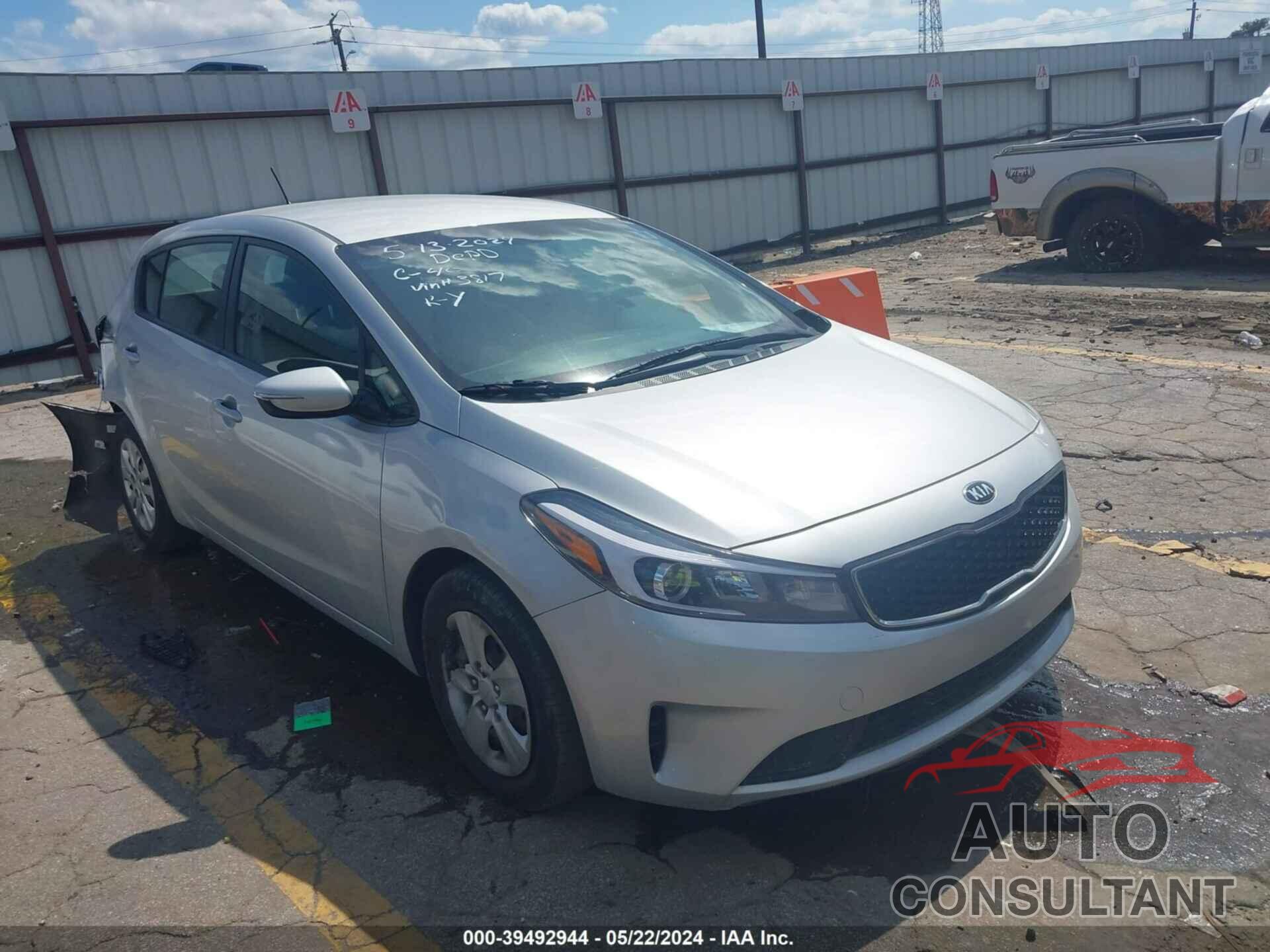 KIA FORTE 2018 - KNAFK5A80J5773817