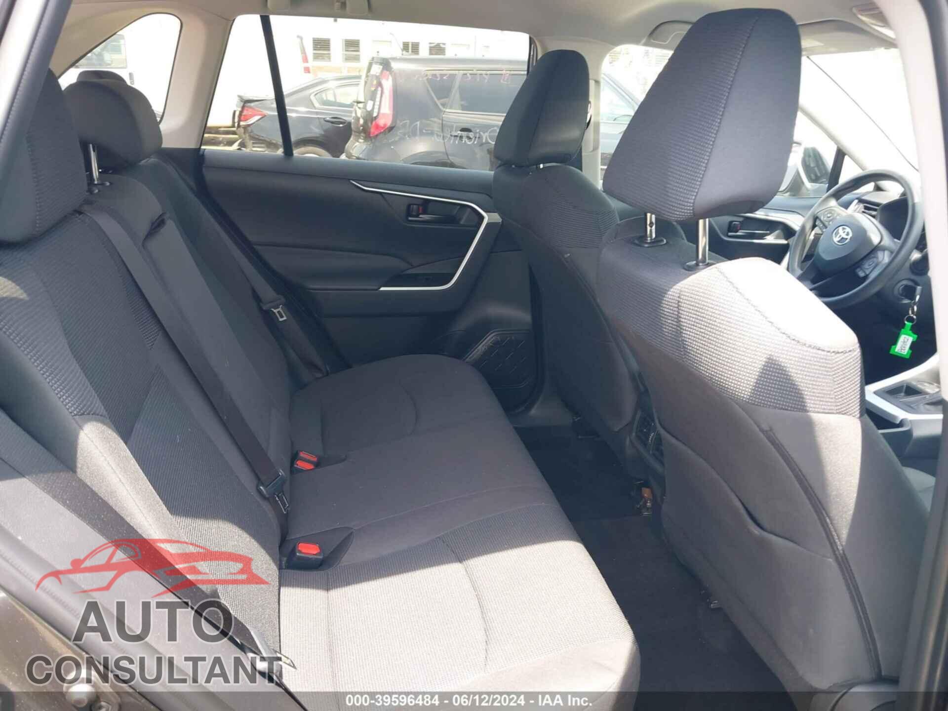 TOYOTA RAV4 2023 - 2T3H1RFVXPC242535