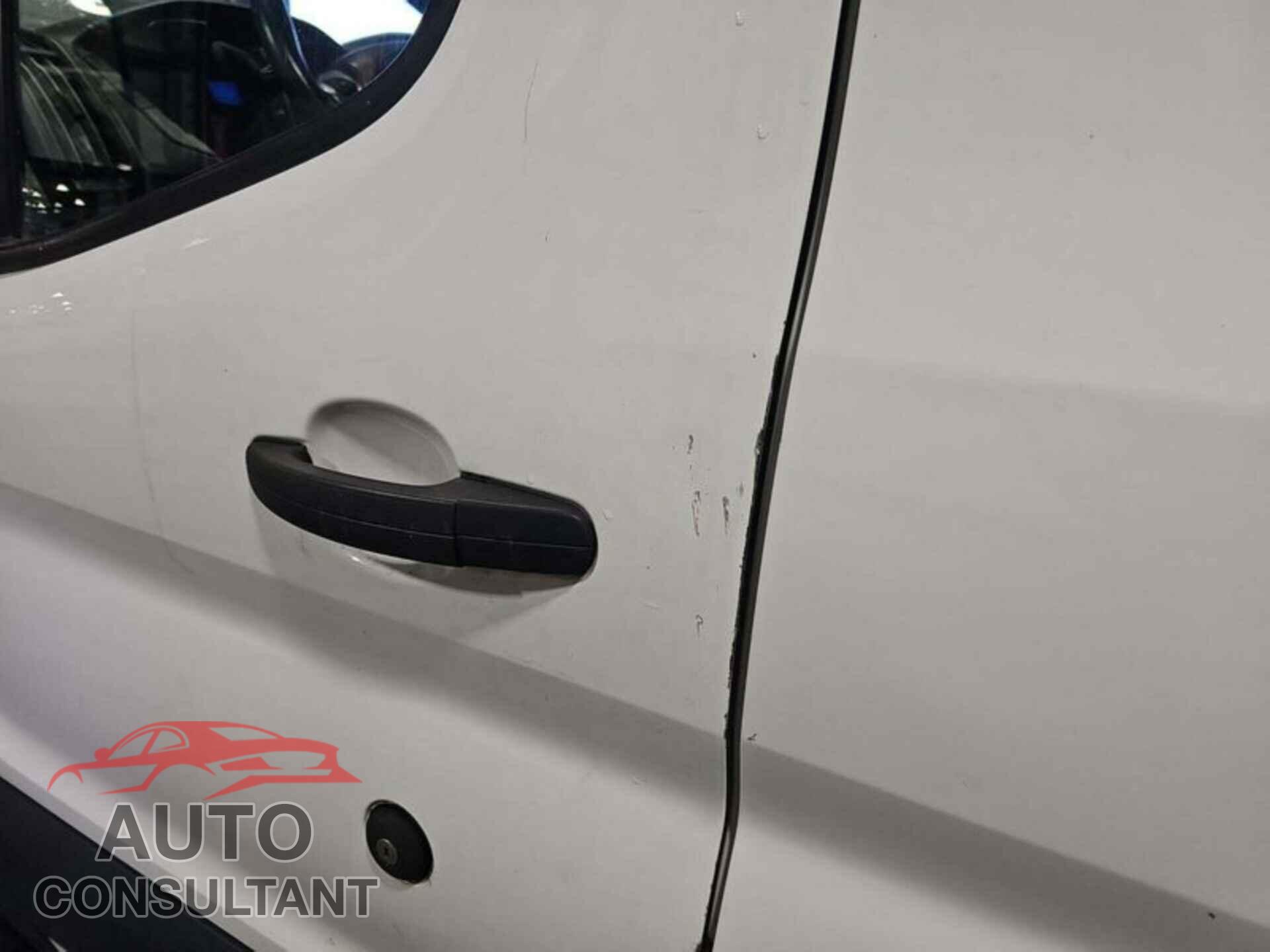 FORD TRANSIT 2017 - 1FTYR1YM5HKB49574