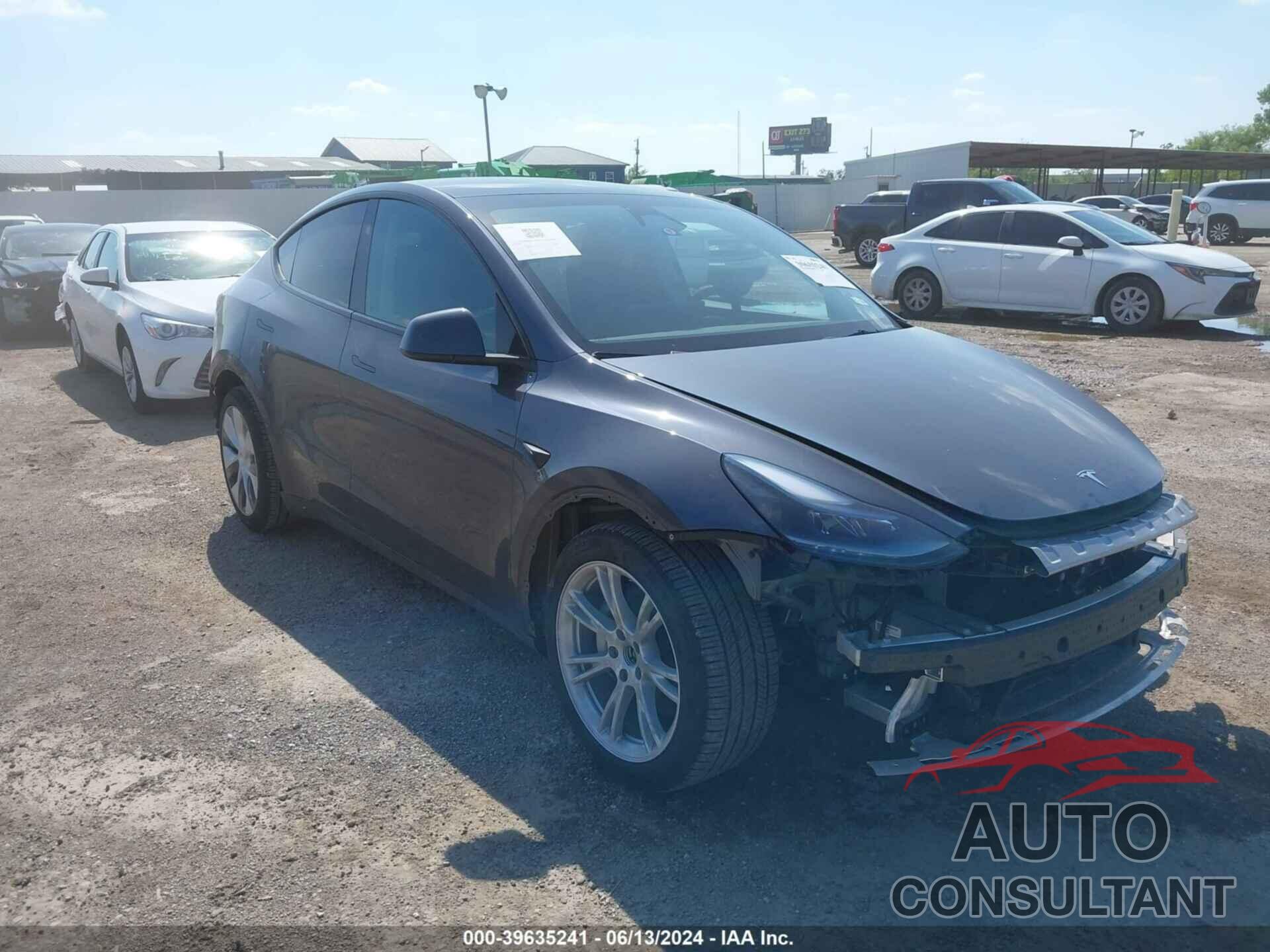 TESLA MODEL Y 2023 - 7SAYGDEEXPA211406