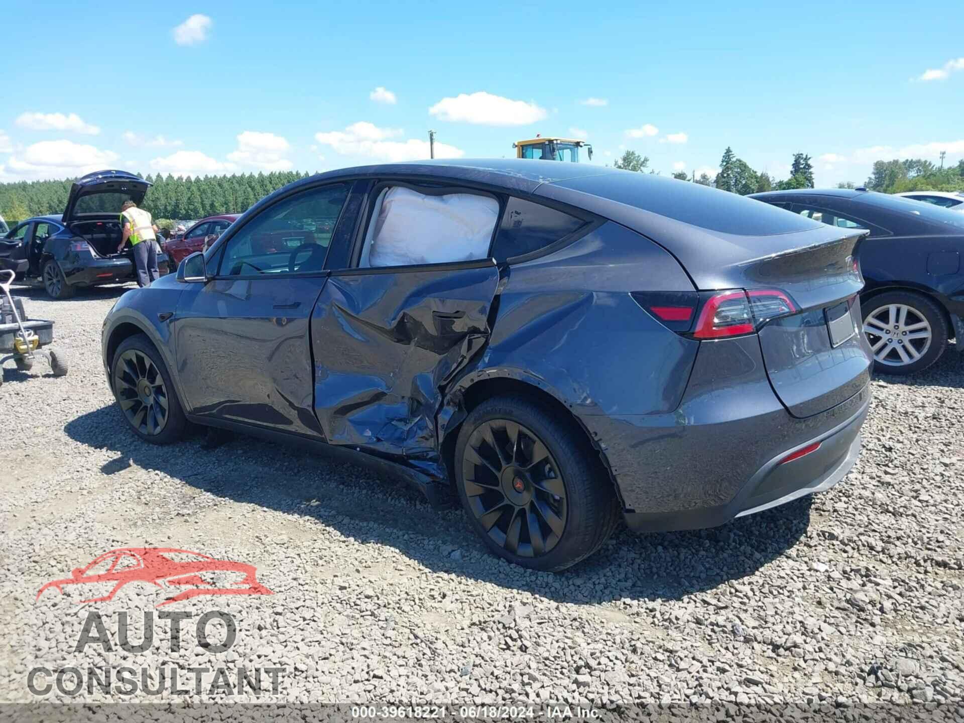 TESLA MODEL Y 2023 - 7SAYGDEE3PF948014