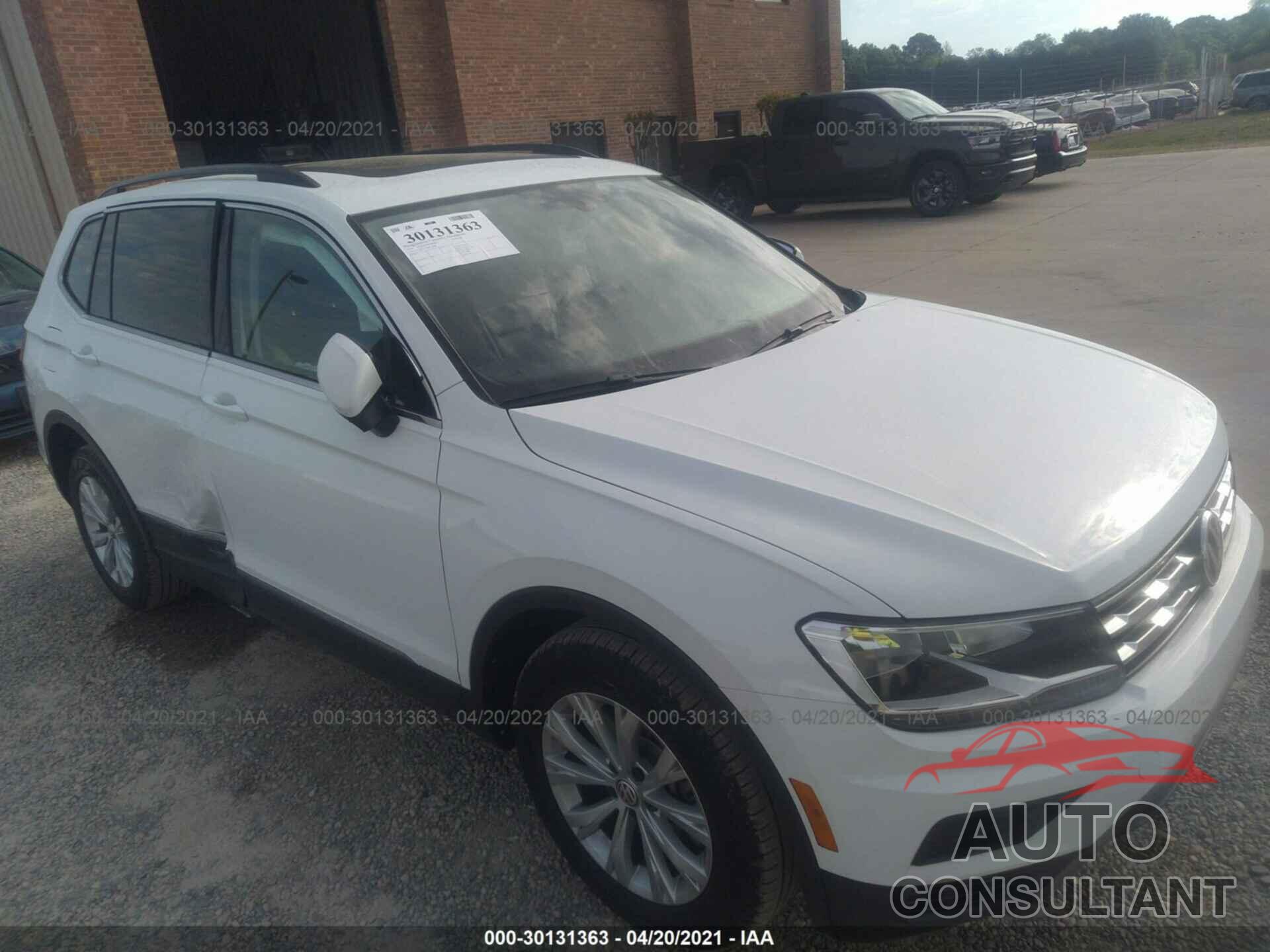 VOLKSWAGEN TIGUAN 2018 - 3VV2B7AX7JM124063