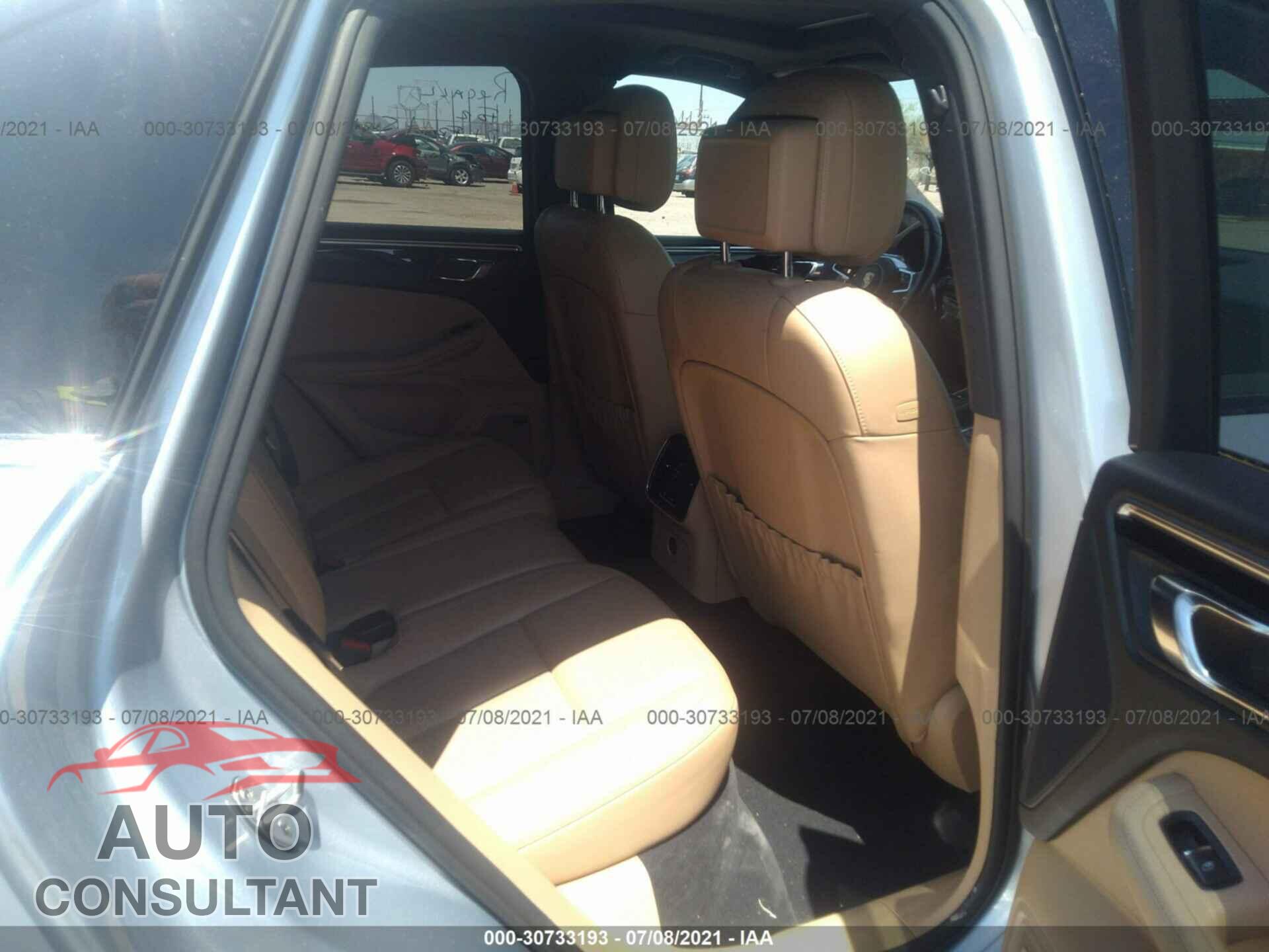 PORSCHE MACAN 2017 - WP1AA2A55HLB02796