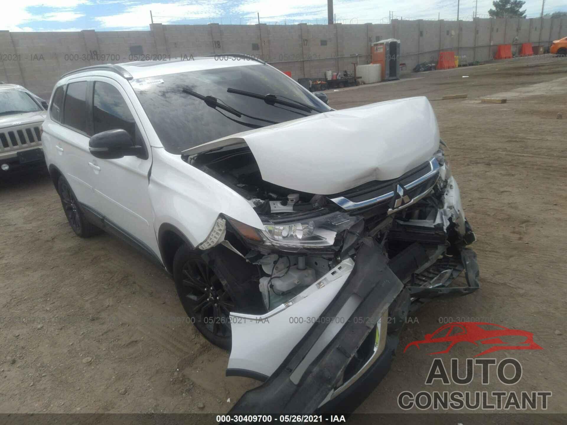 MITSUBISHI OUTLANDER 2018 - JA4AD3A35JZ021436