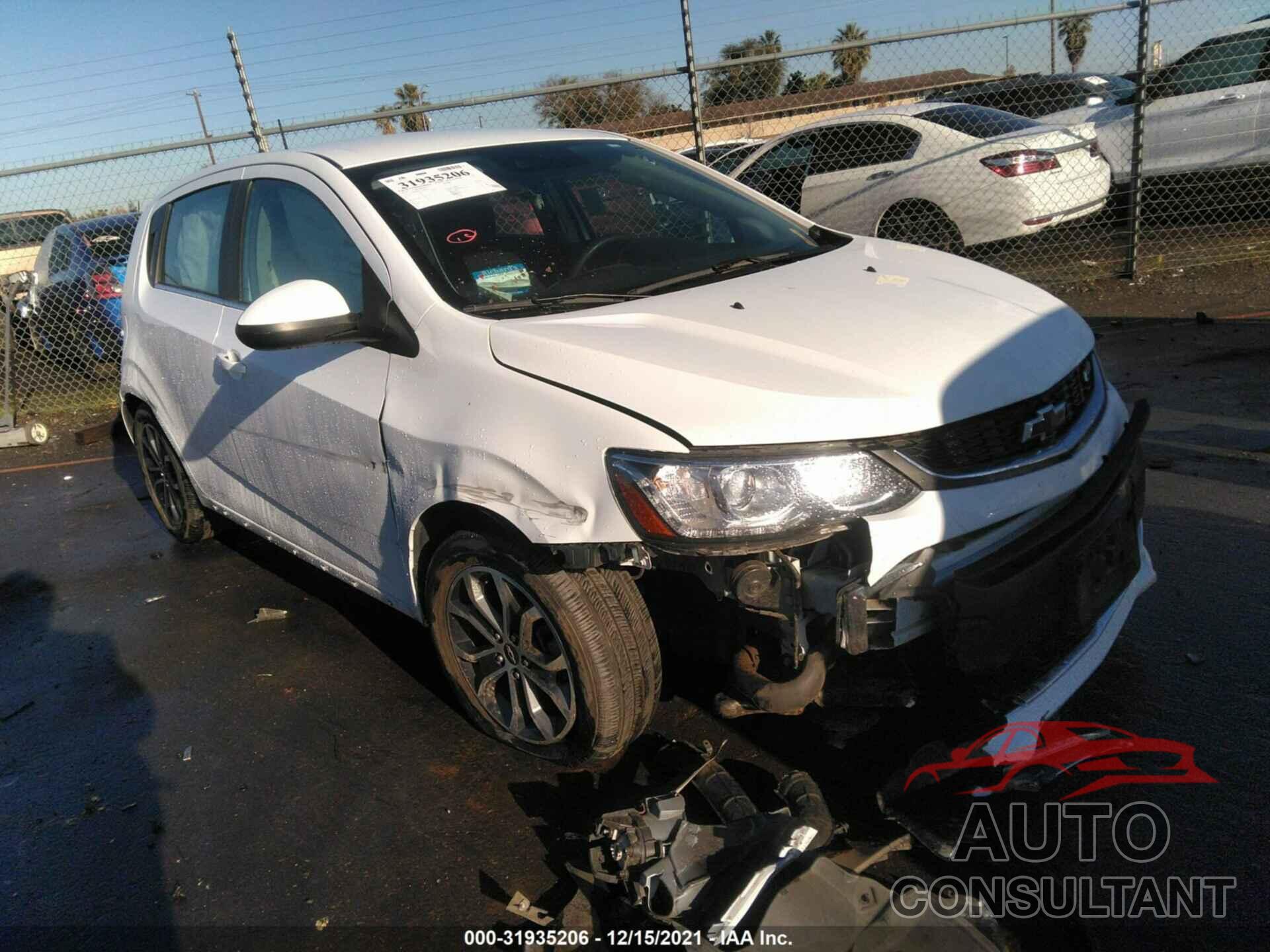 CHEVROLET SONIC 2020 - 1G1JD6SB4L4100618