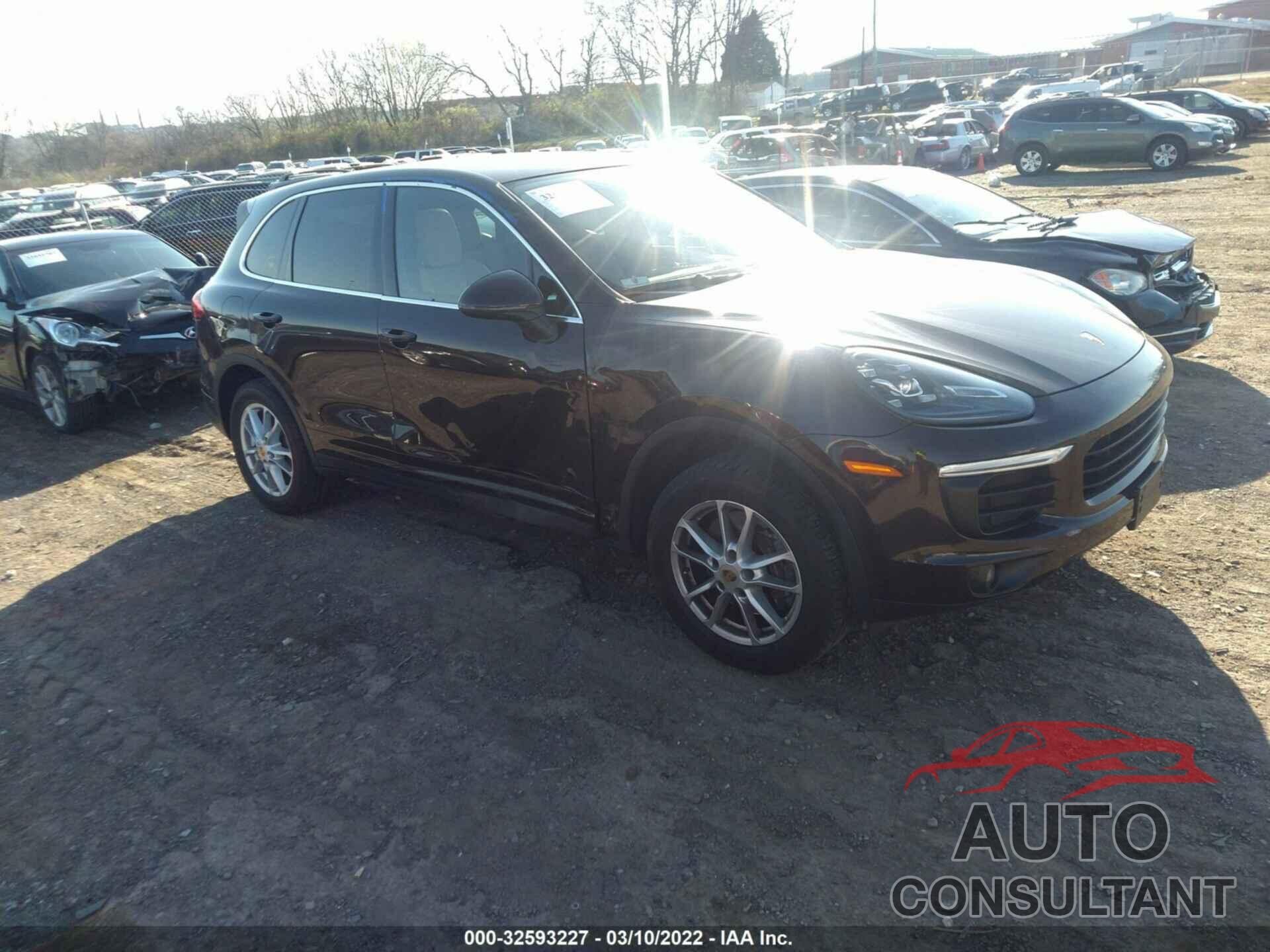 PORSCHE CAYENNE 2016 - WP1AA2A23GKA15506