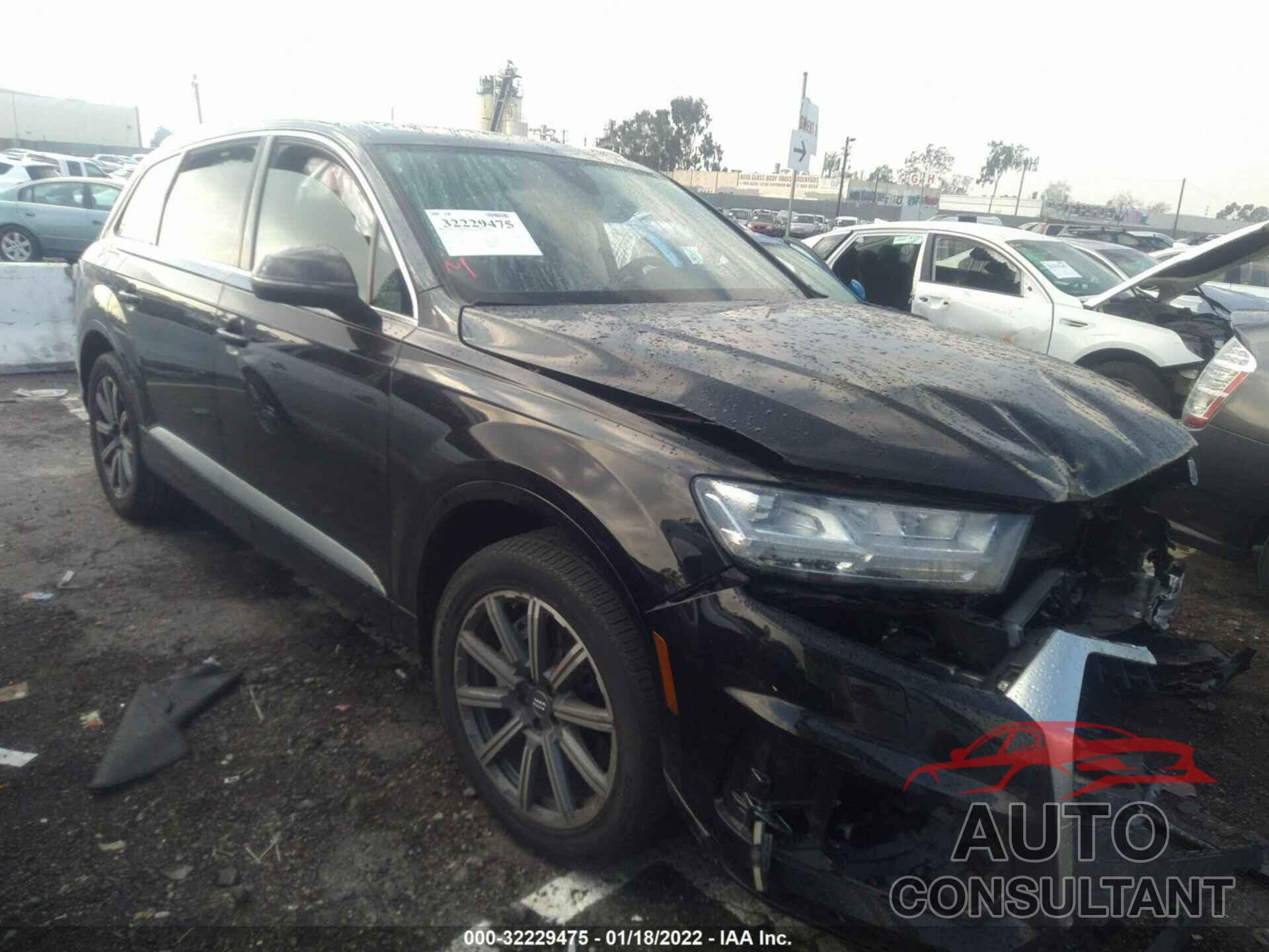 AUDI Q7 2019 - WA1LHAF75KD028026