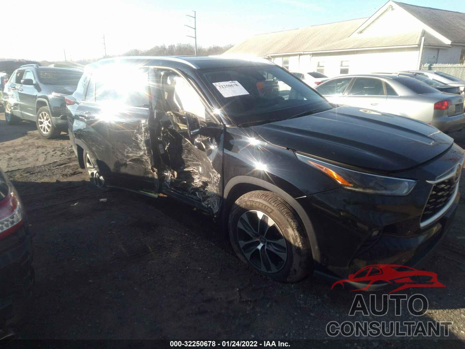 TOYOTA HIGHLANDER 2021 - 5TDHZRBH0MS070018