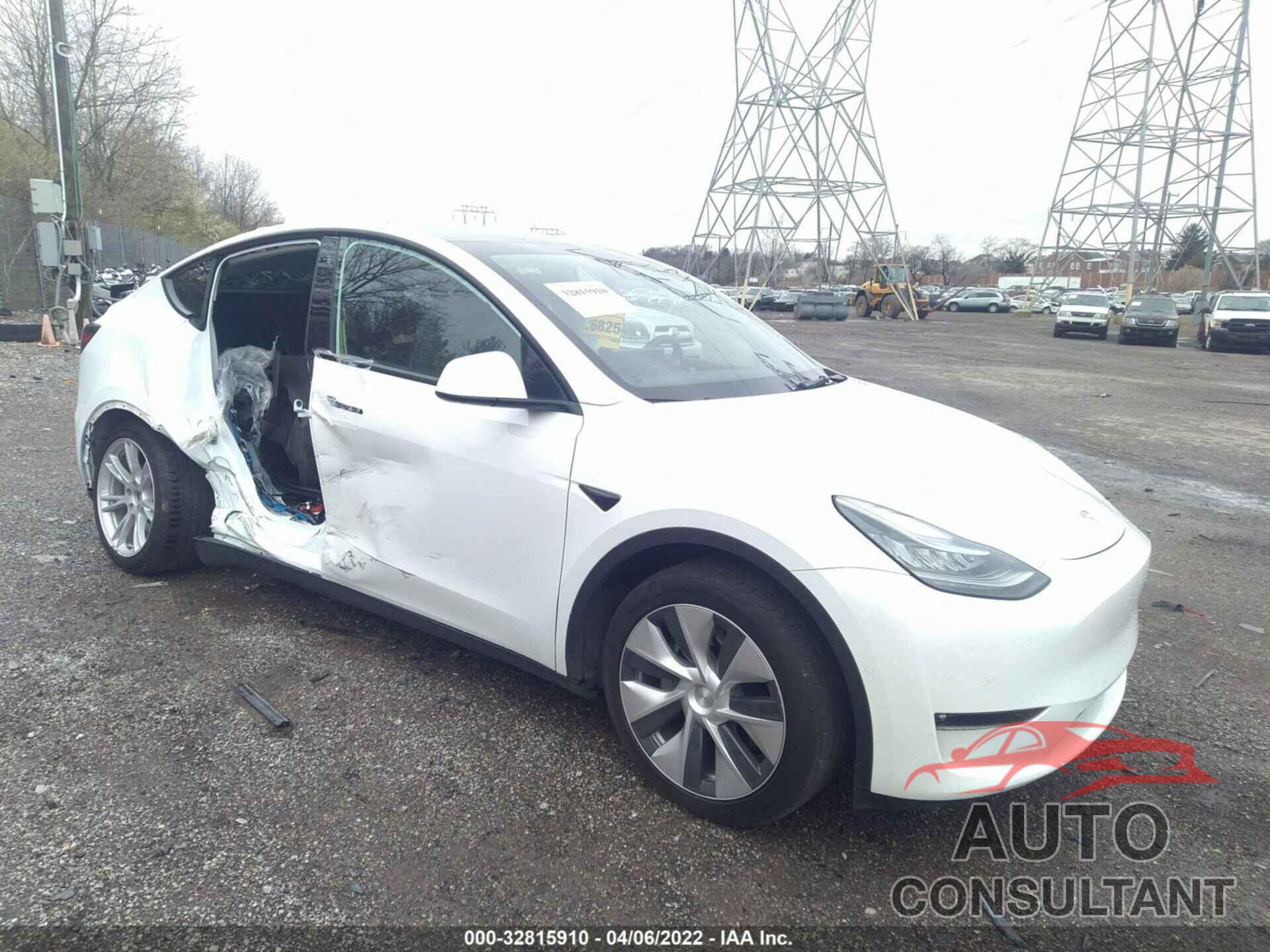 TESLA MODEL Y 2021 - 5YJYGAEE1MF180539
