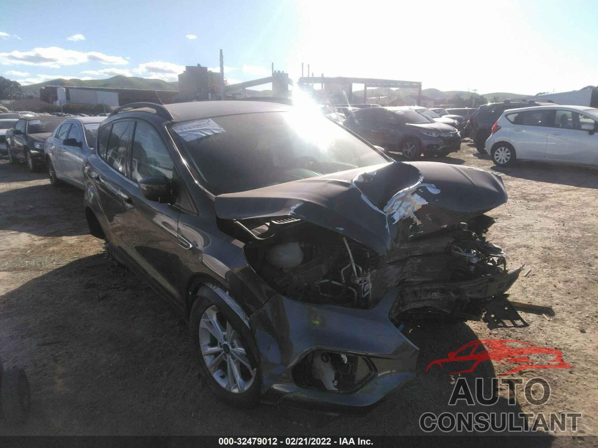 FORD ESCAPE 2018 - 1FMCU0GD6JUD29883