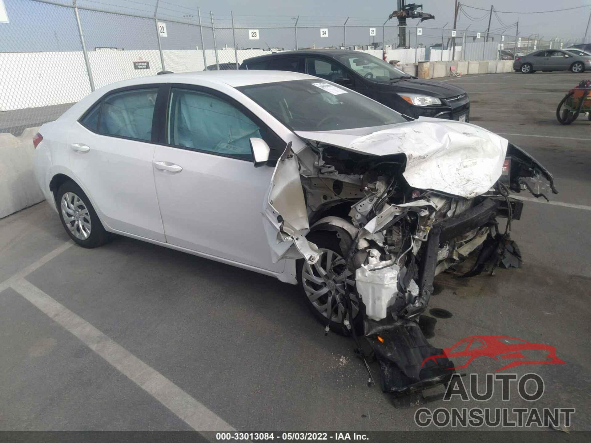 TOYOTA COROLLA 2018 - 5YFBURHE8JP823123