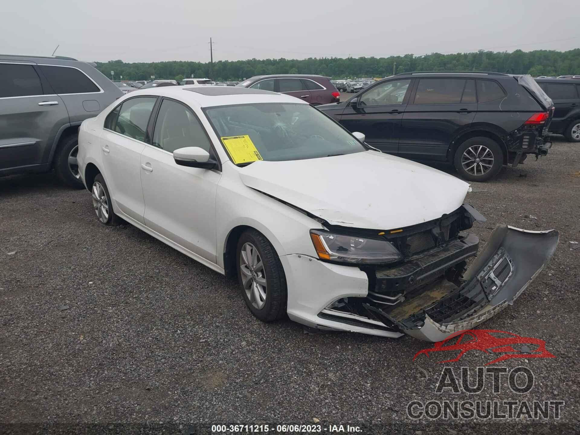 VOLKSWAGEN JETTA 2018 - 3VWDB7AJ2JM257698