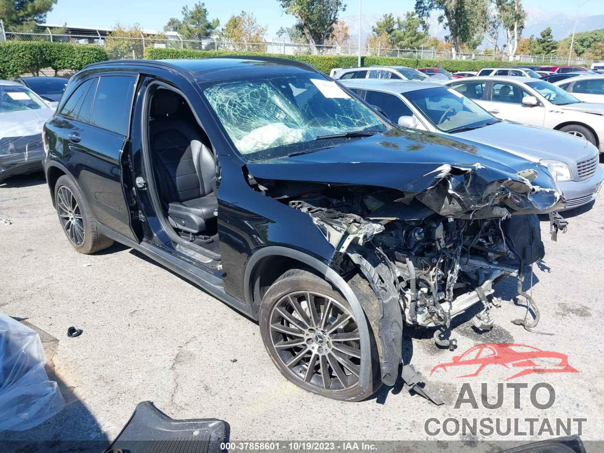 MERCEDES-BENZ GLC 300 2018 - WDC0G4JB3JF362559