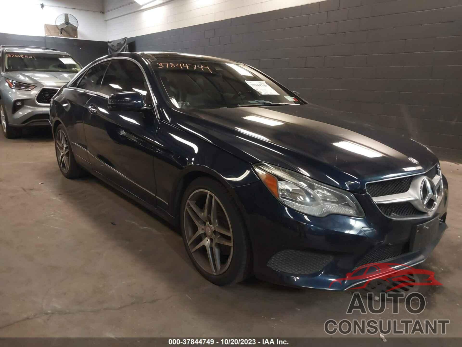 MERCEDES-BENZ E 400 2015 - WDDKJ6HB3FF300786