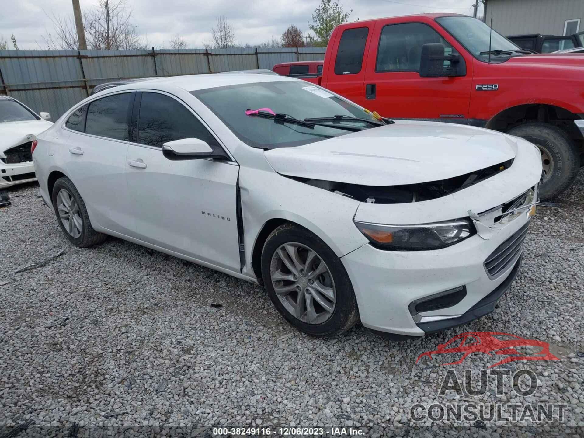 CHEVROLET MALIBU 2018 - 1G1ZD5ST1JF270538