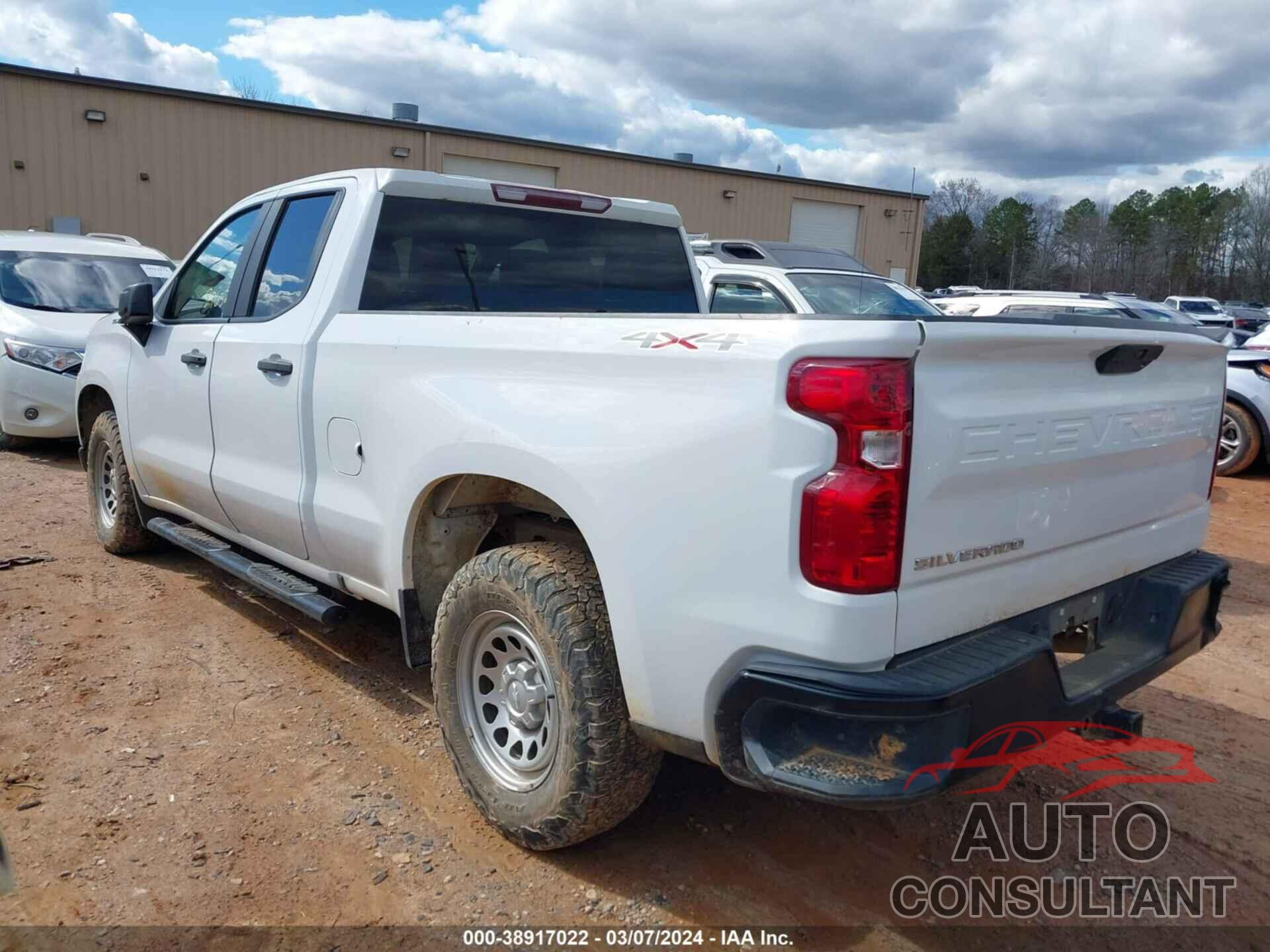 CHEVROLET SILVERADO 1500 2020 - 1GCRYAEH1LZ268480