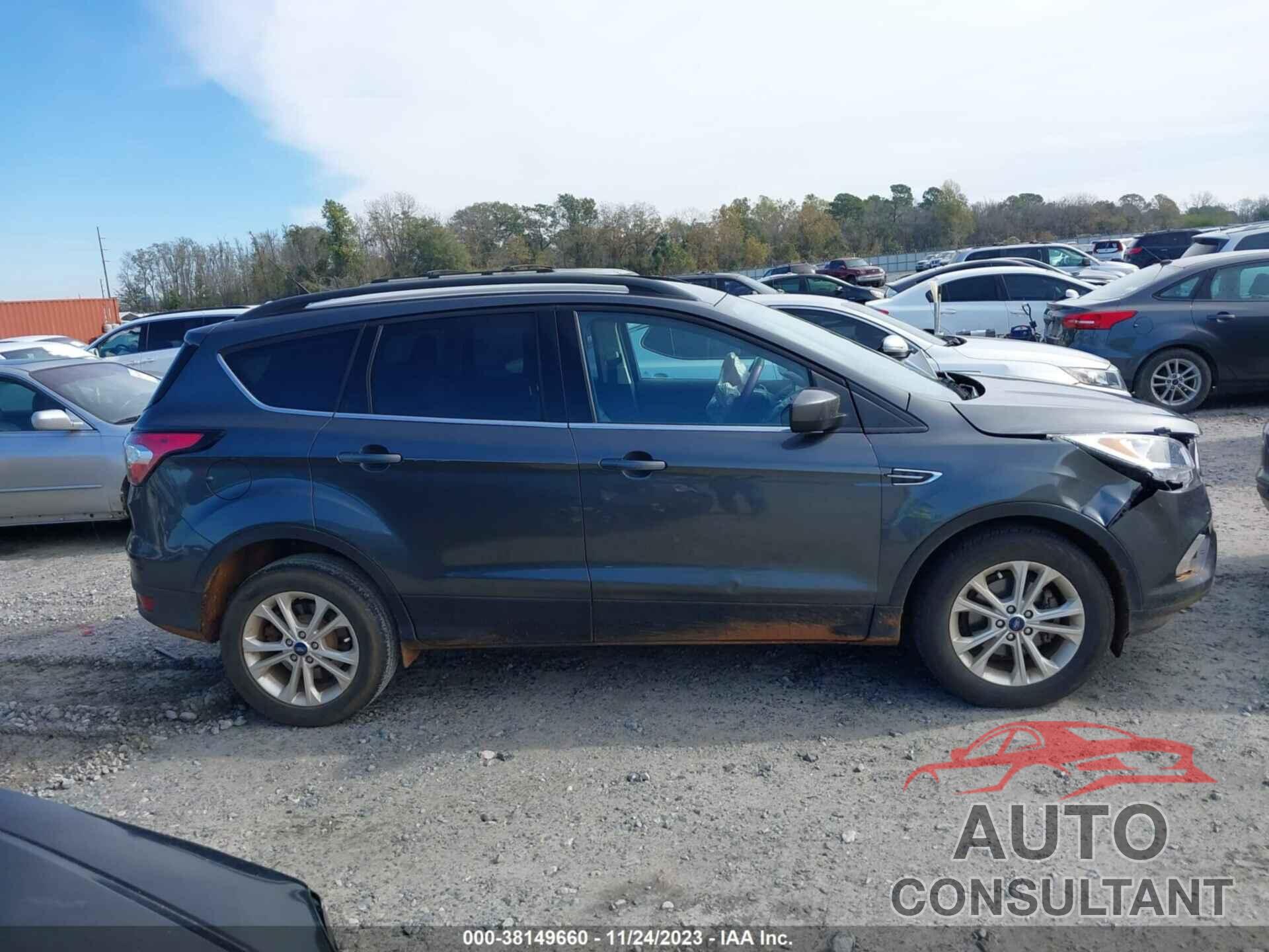 FORD ESCAPE 2018 - 1FMCU0GD8JUD13992