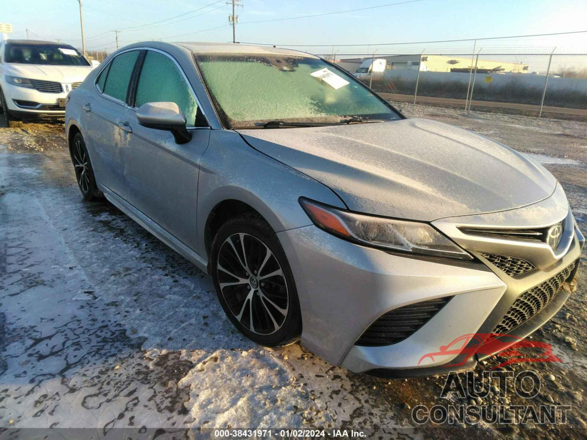 TOYOTA CAMRY 2018 - 4T1B11HK7JU609965