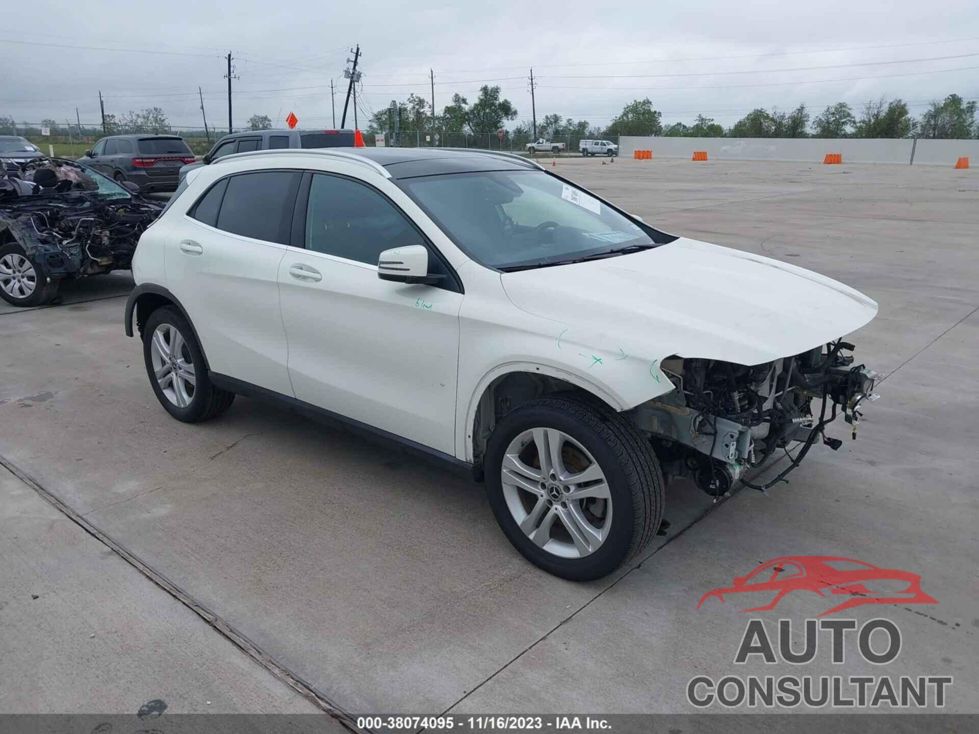 MERCEDES-BENZ GLA 250 2018 - WDCTG4GB2JJ432523