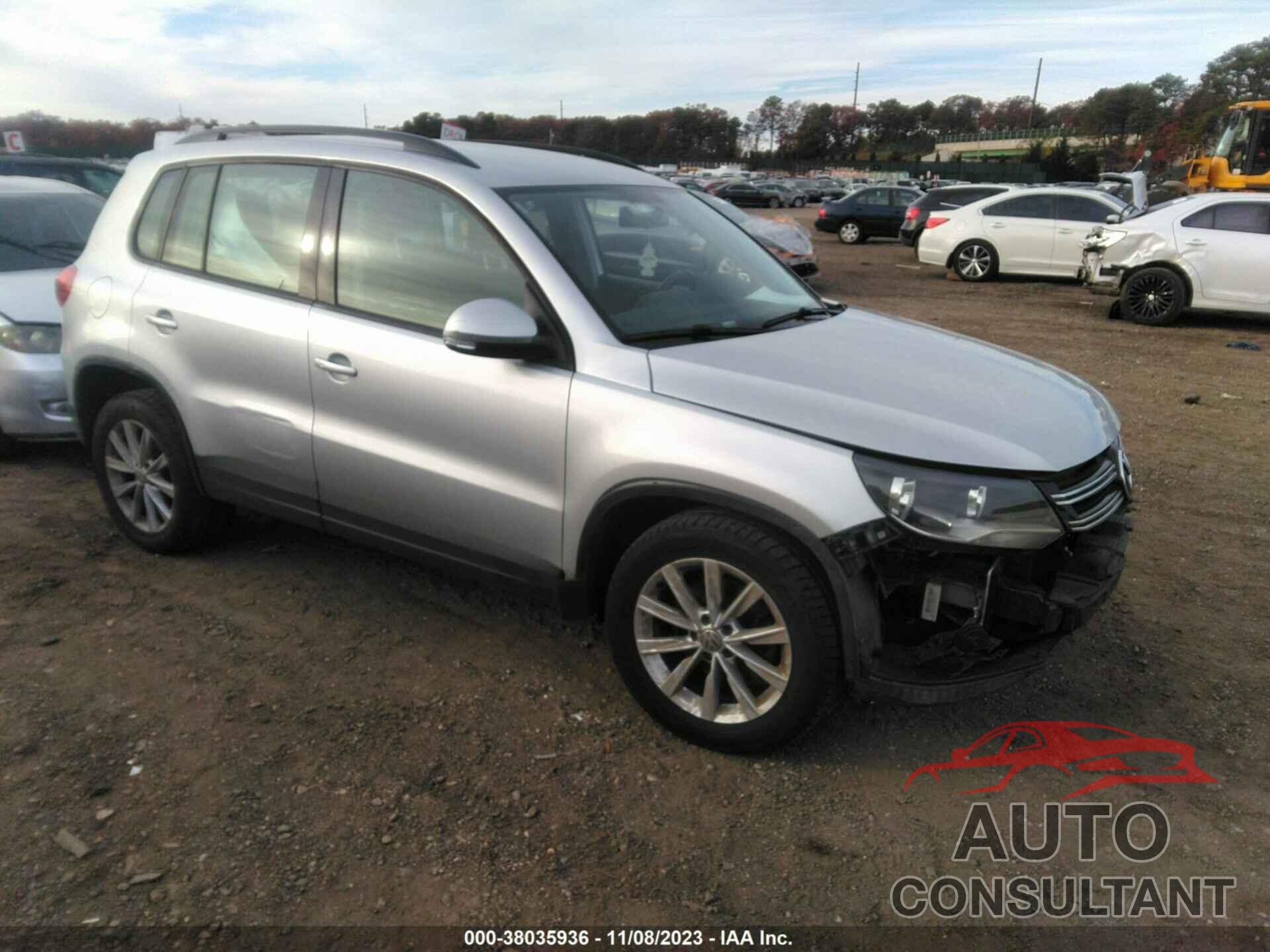 VOLKSWAGEN TIGUAN 2017 - WVGBV7AX3HK042978