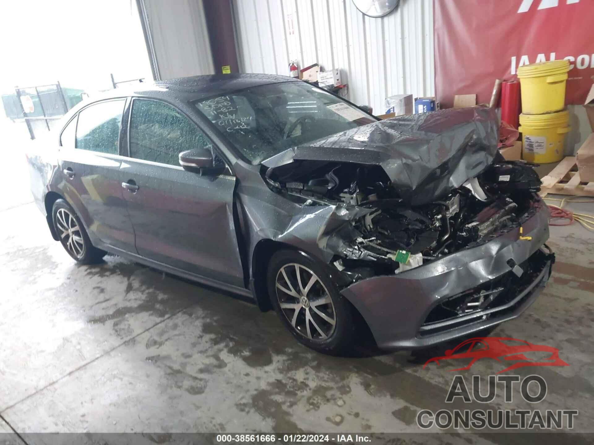 VOLKSWAGEN JETTA 2018 - 3VWDB7AJ2JM263145
