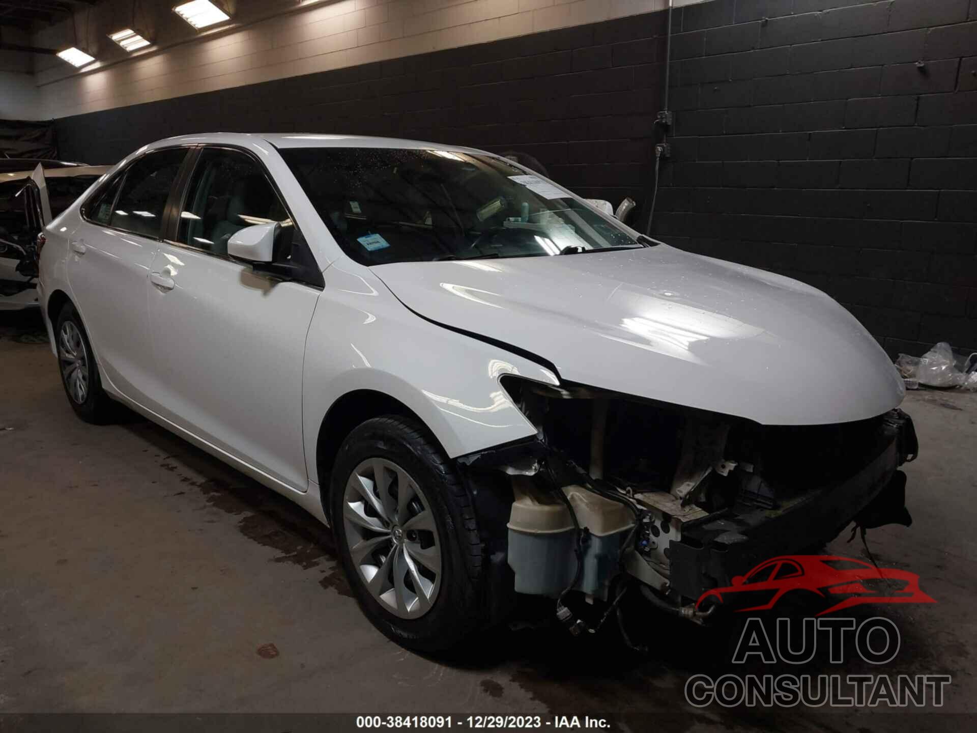 TOYOTA CAMRY 2016 - 4T4BF1FK2GR519805