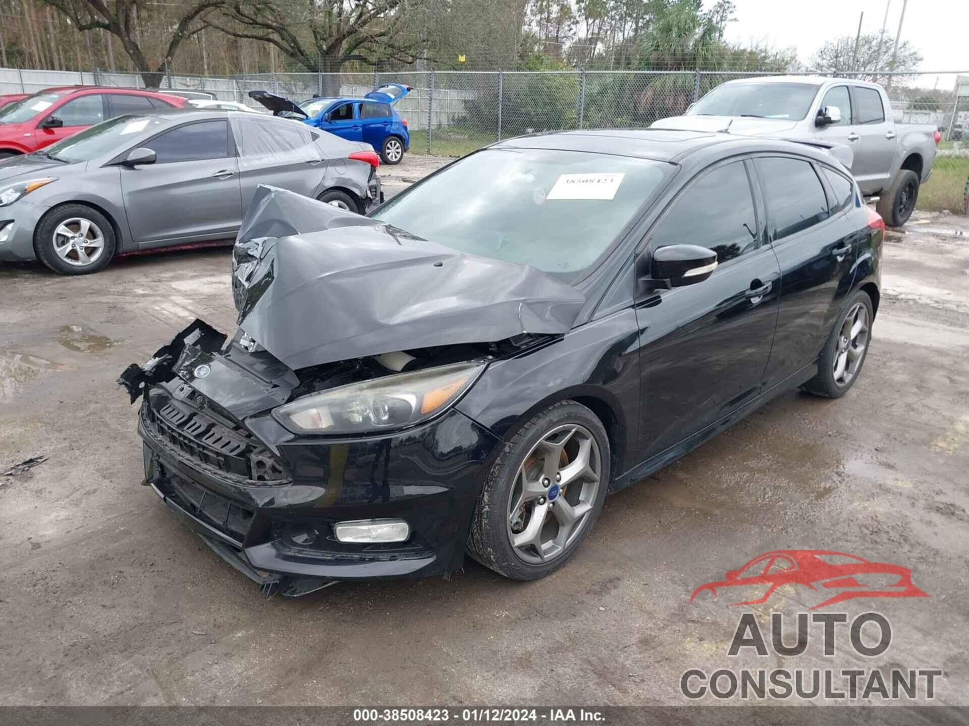 FORD FOCUS 2017 - 1FADP3L95HL327390