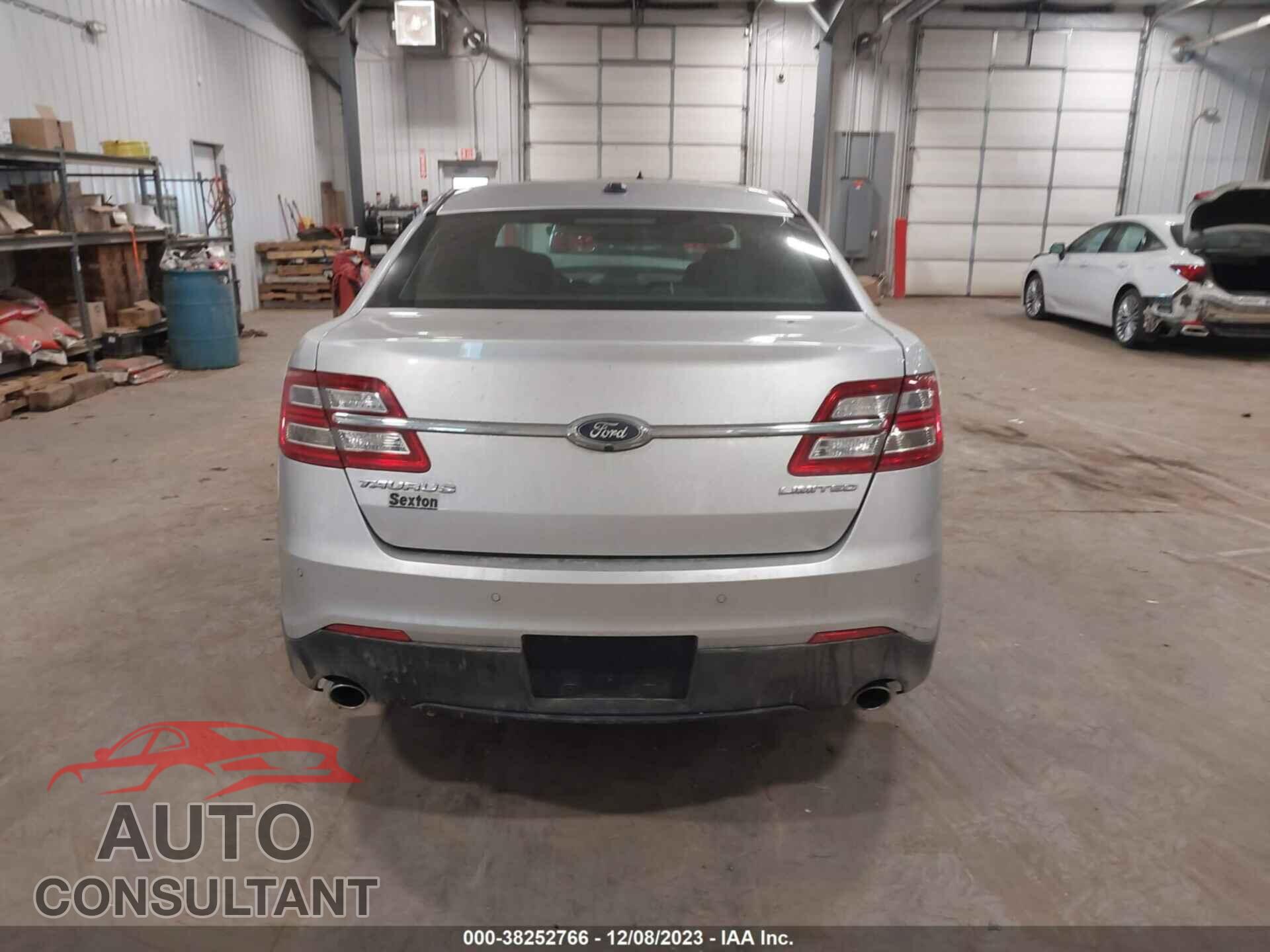 FORD TAURUS 2017 - 1FAHP2F83HG113036