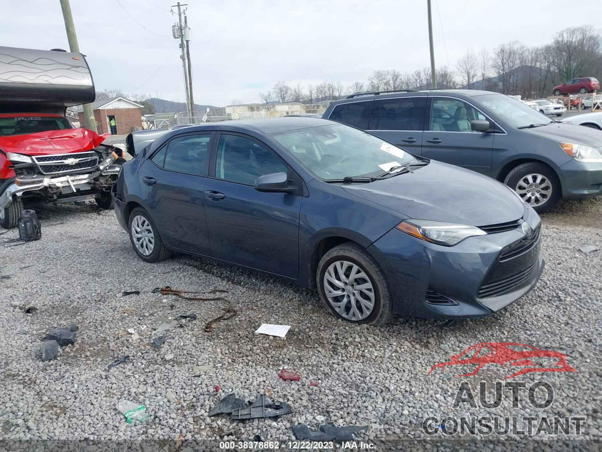 TOYOTA COROLLA 2018 - 5YFBURHE3JP742594