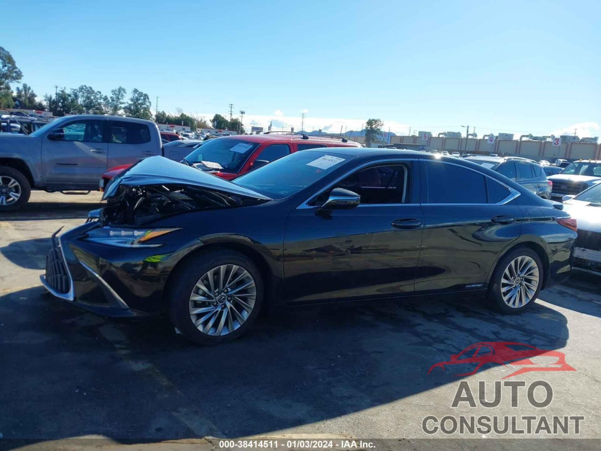 LEXUS ES 300H 2022 - 58AEA1C17NU014947