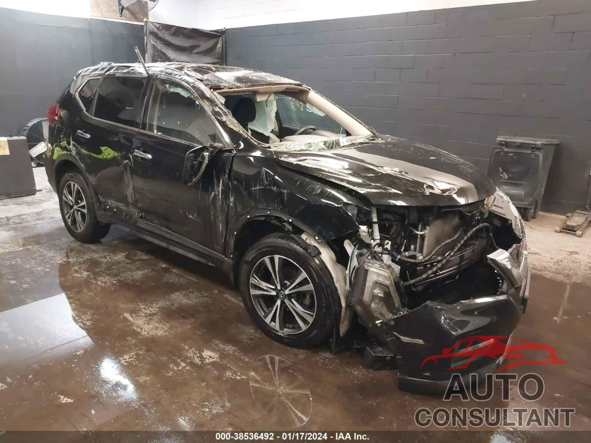 NISSAN ROGUE 2019 - 5N1AT2MV2KC818145