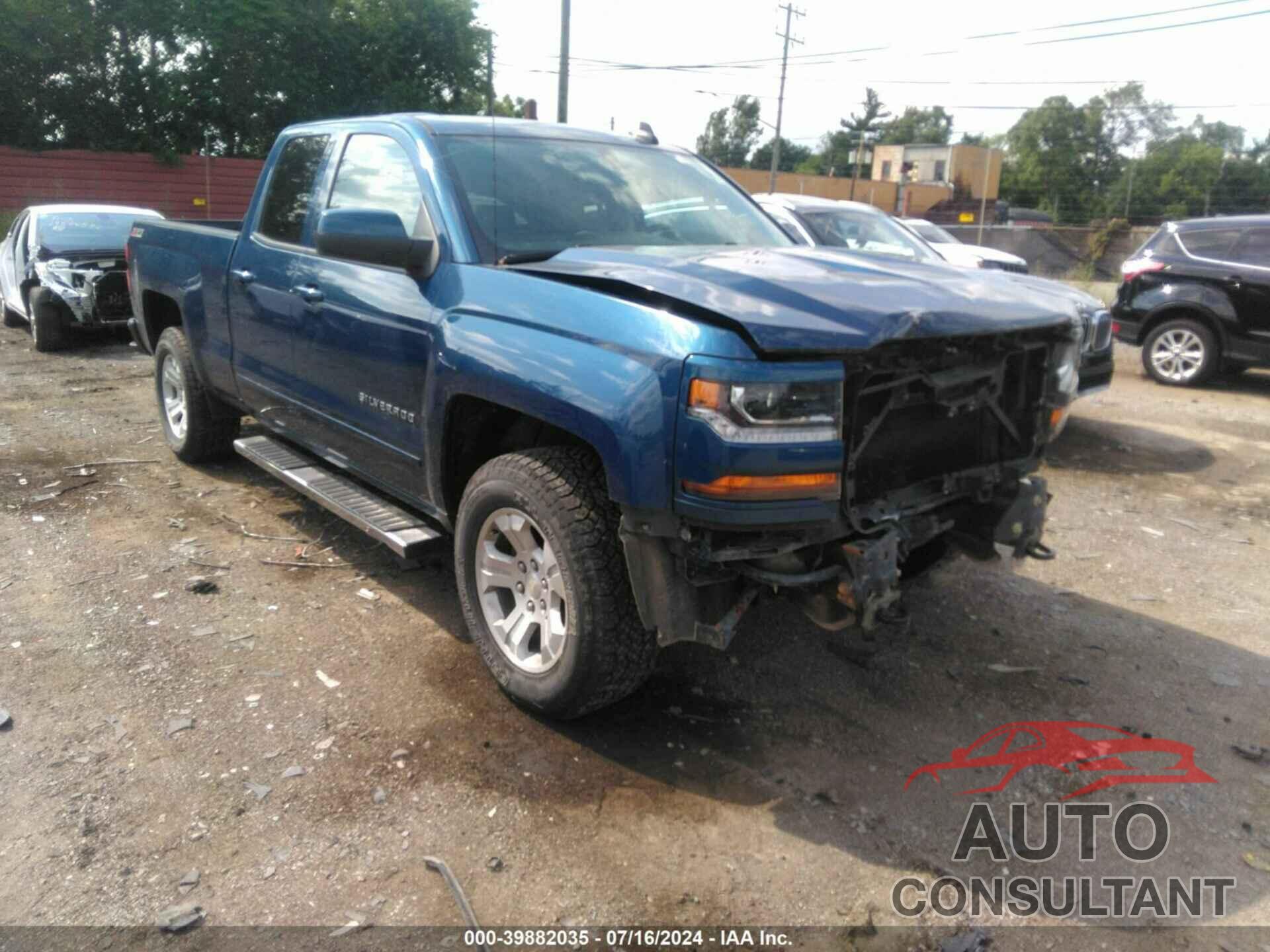 CHEVROLET SILVERADO 1500 2017 - 1GCVKREC8HZ194145