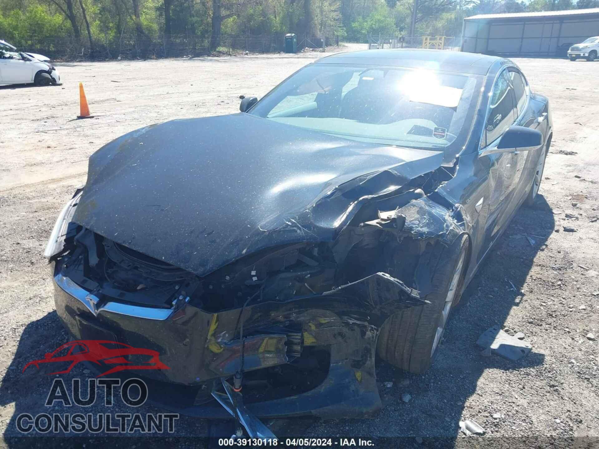 TESLA MODEL S 2018 - 5YJSA1E20JF284819