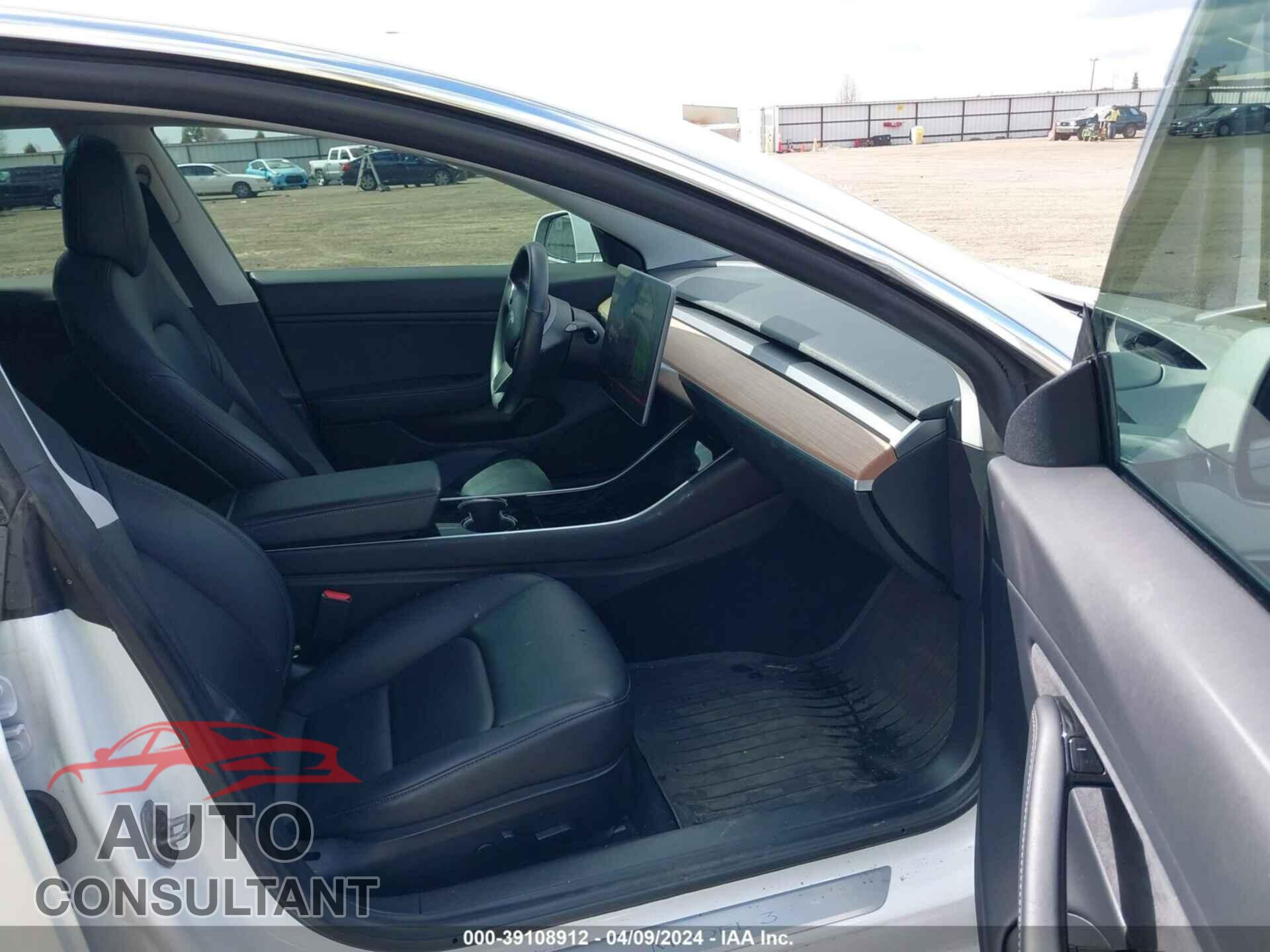 TESLA MODEL 3 2018 - 5YJ3E1EA1JF162177