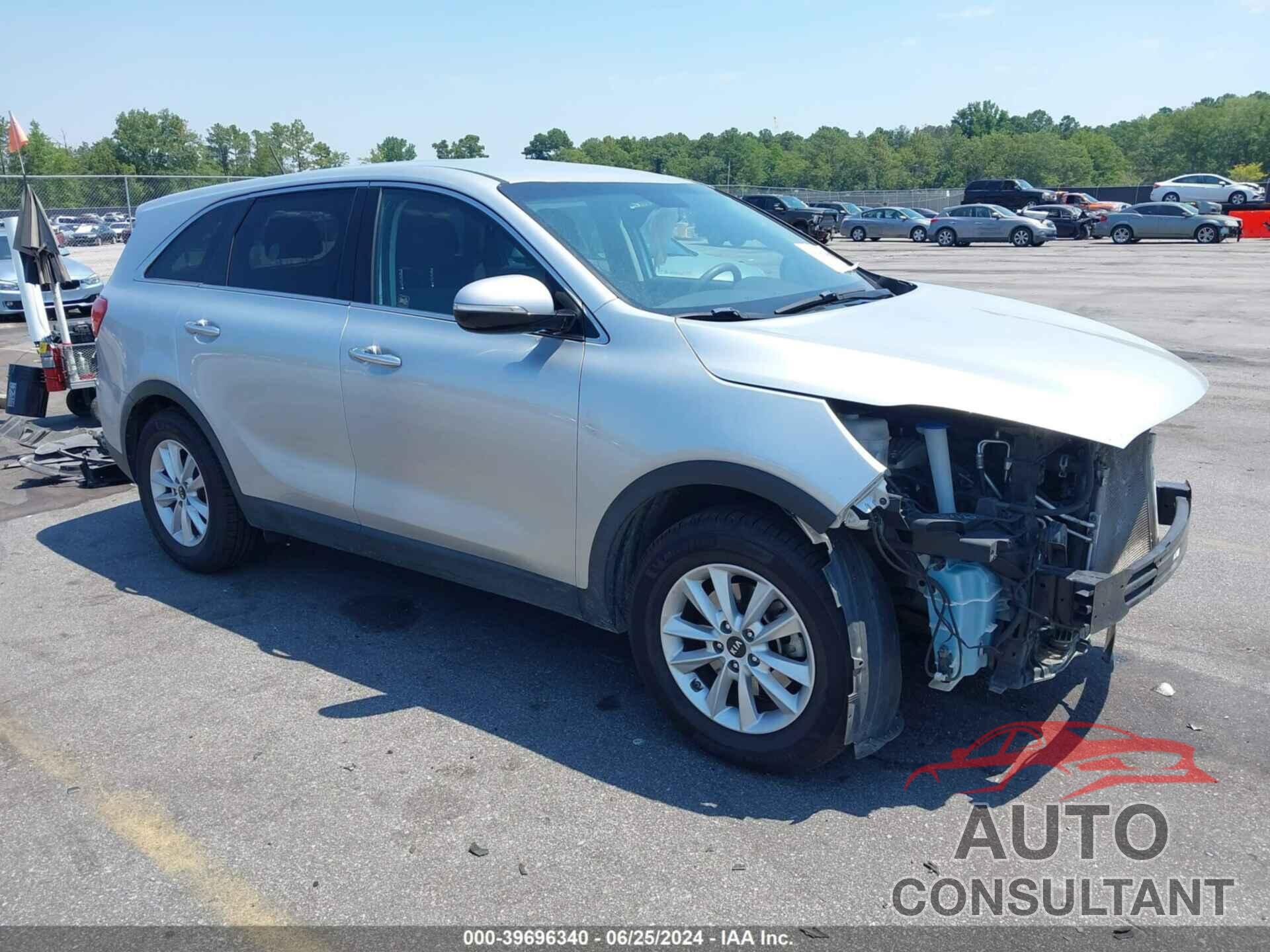 KIA SORENTO 2019 - 5XYPG4A51KG489985